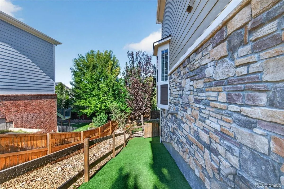 5682 S Flat Rock Way Aurora CO 80016 | MLS #REC6669858 08242026013259 1200 33