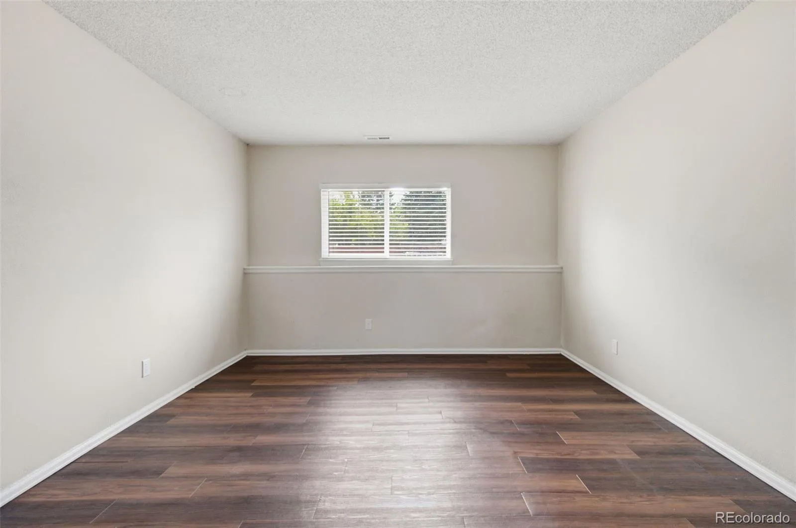 9525 W David Avenue Littleton CO 80128 | MLS #REC6670938 07152026082217 1600 24