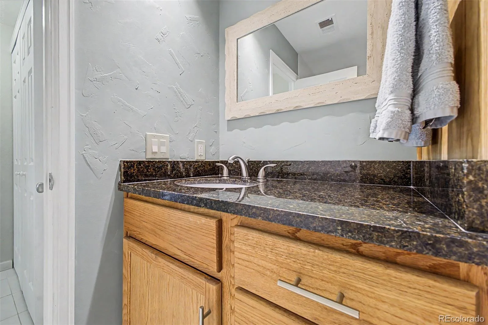 1955 S Xanadu Way Aurora CO 80014 | MLS #REC6671890 08092026143334 1600 21