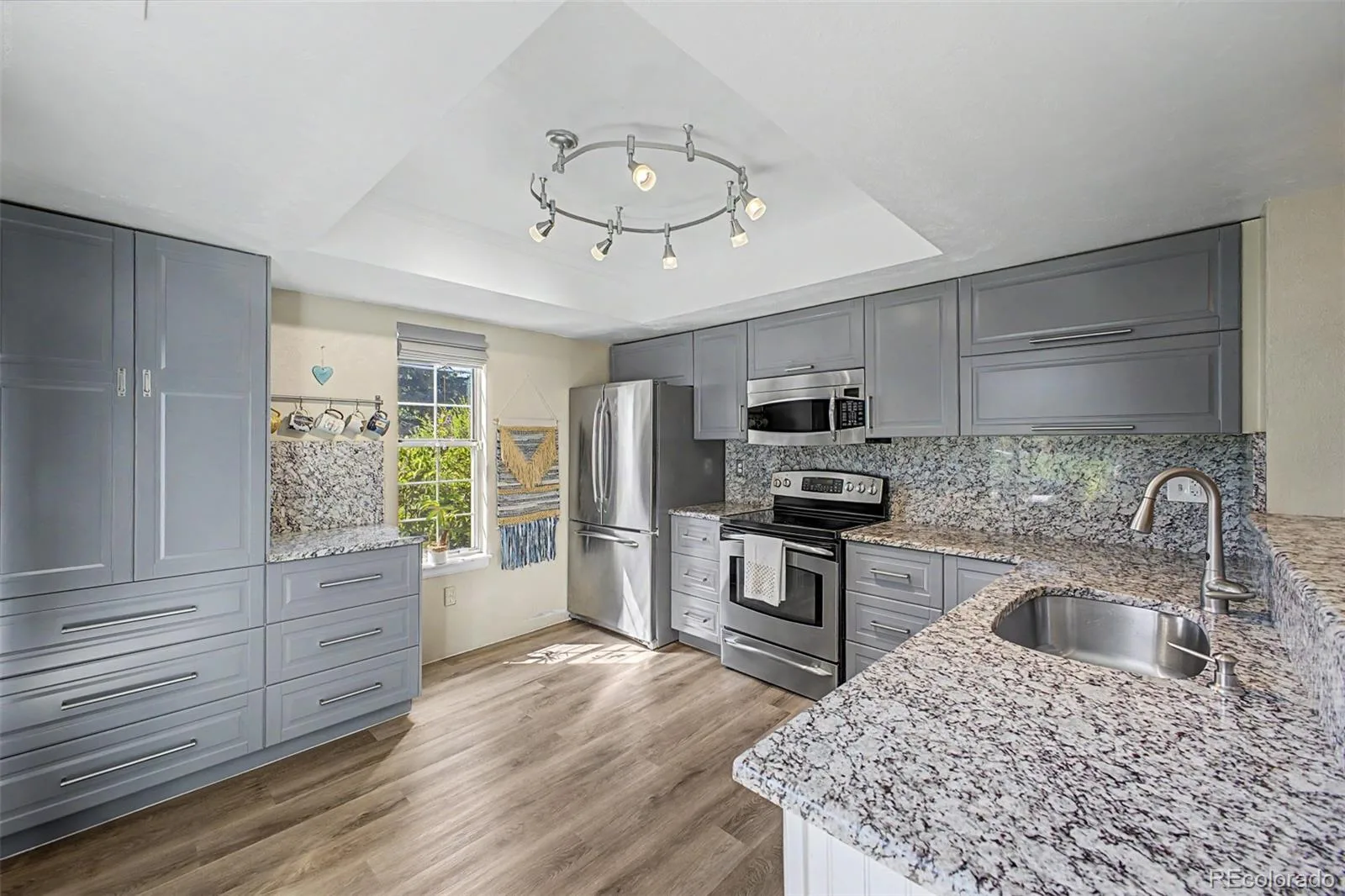 1955 S Xanadu Way Aurora CO 80014 | MLS #REC6671890 08092026143334 1600 6