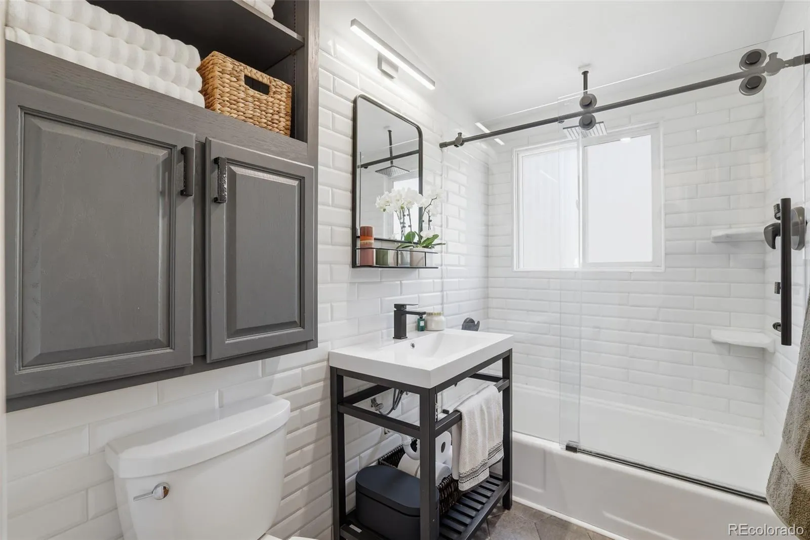 04212026193953 1600 24