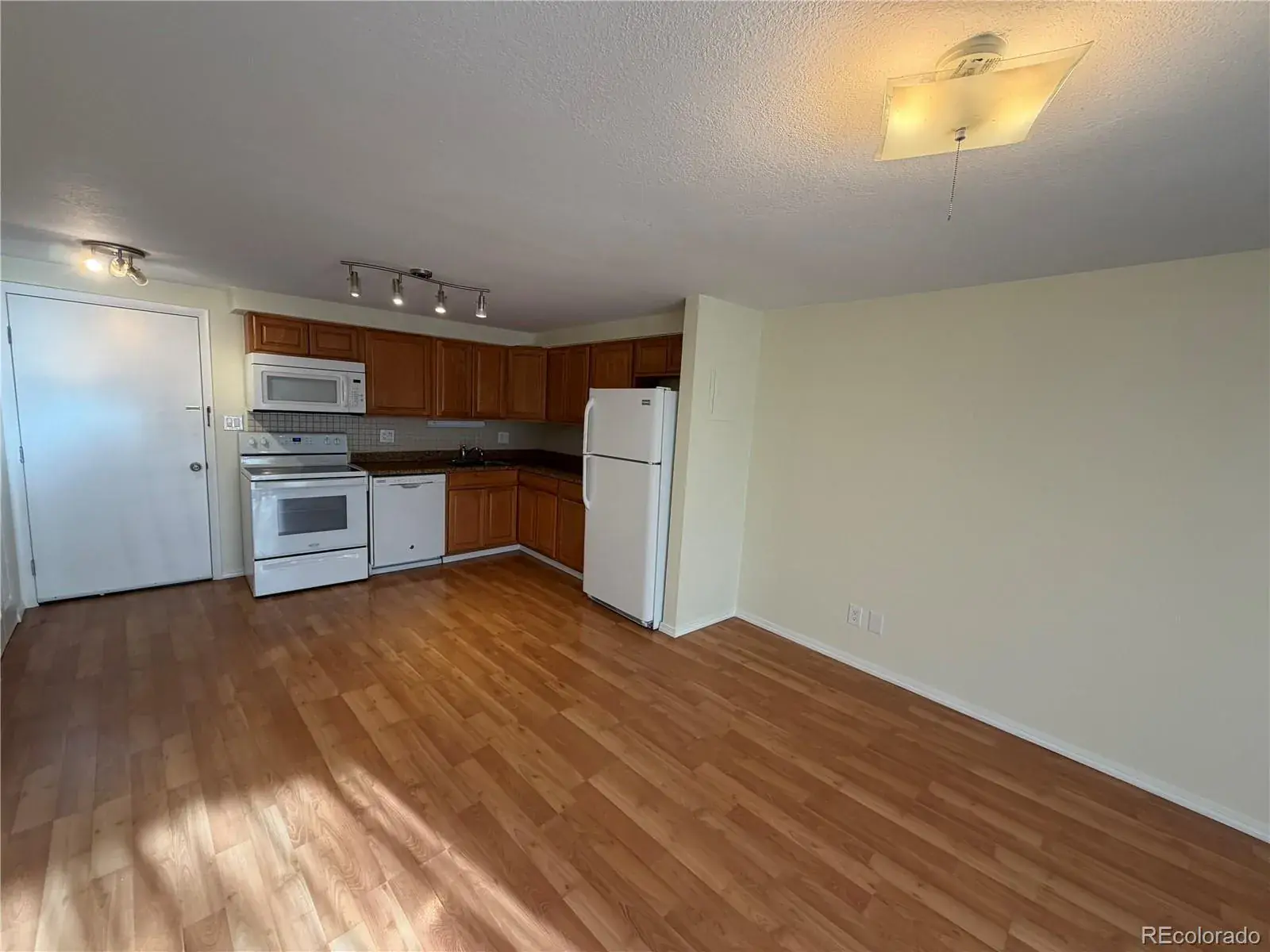 1304 S Parker Road #258 Denver CO 80231 MLS #REC6678938 11182025190159 1600 1