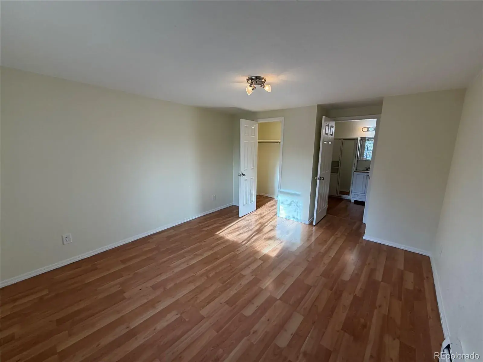 1304 S Parker Road #258 Denver CO 80231 MLS #REC6678938 11182025190159 1600 3