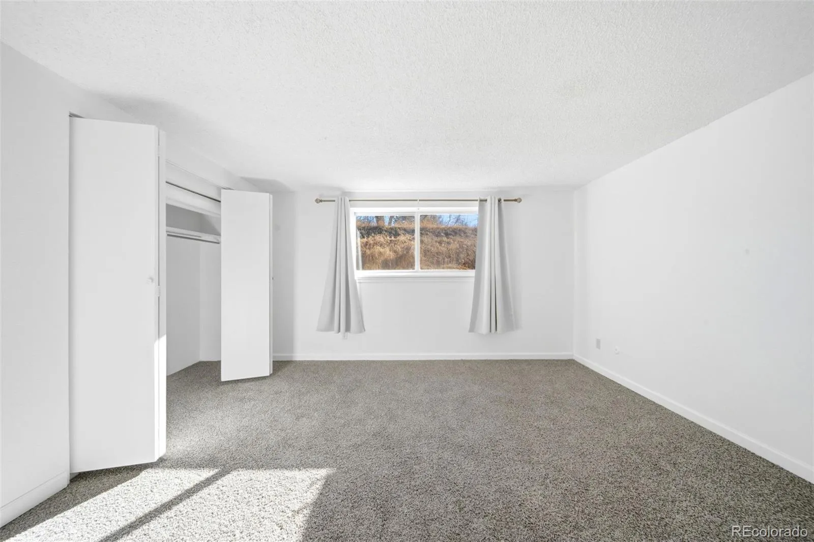 190 E Highline Circle #107 Centennial CO 80122 MLS #REC6680267 04072026172125 1600 8