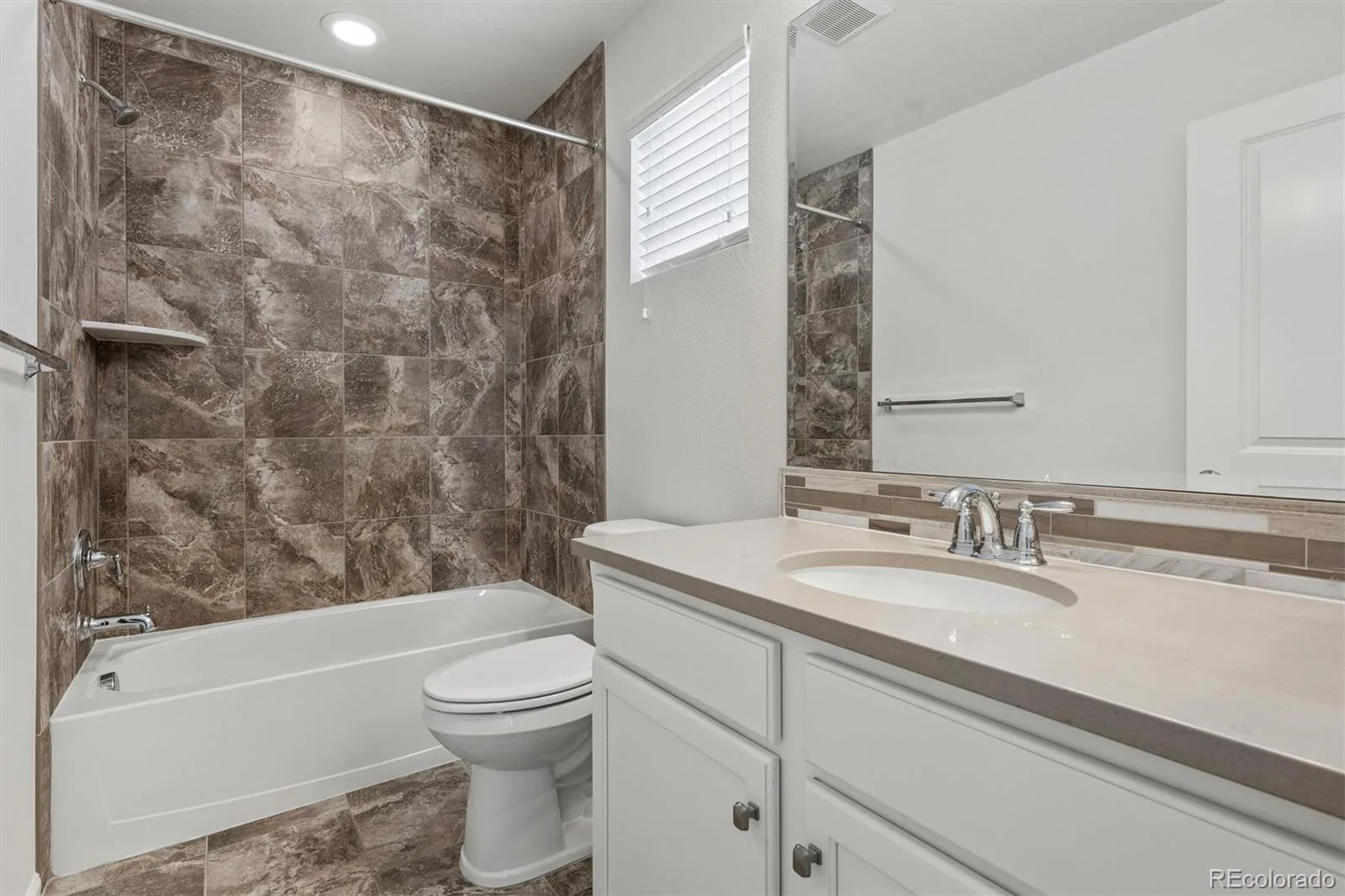 9338 E 58th Drive Denver CO 80238 | MLS #REC6680941 07172026220743 1600 25