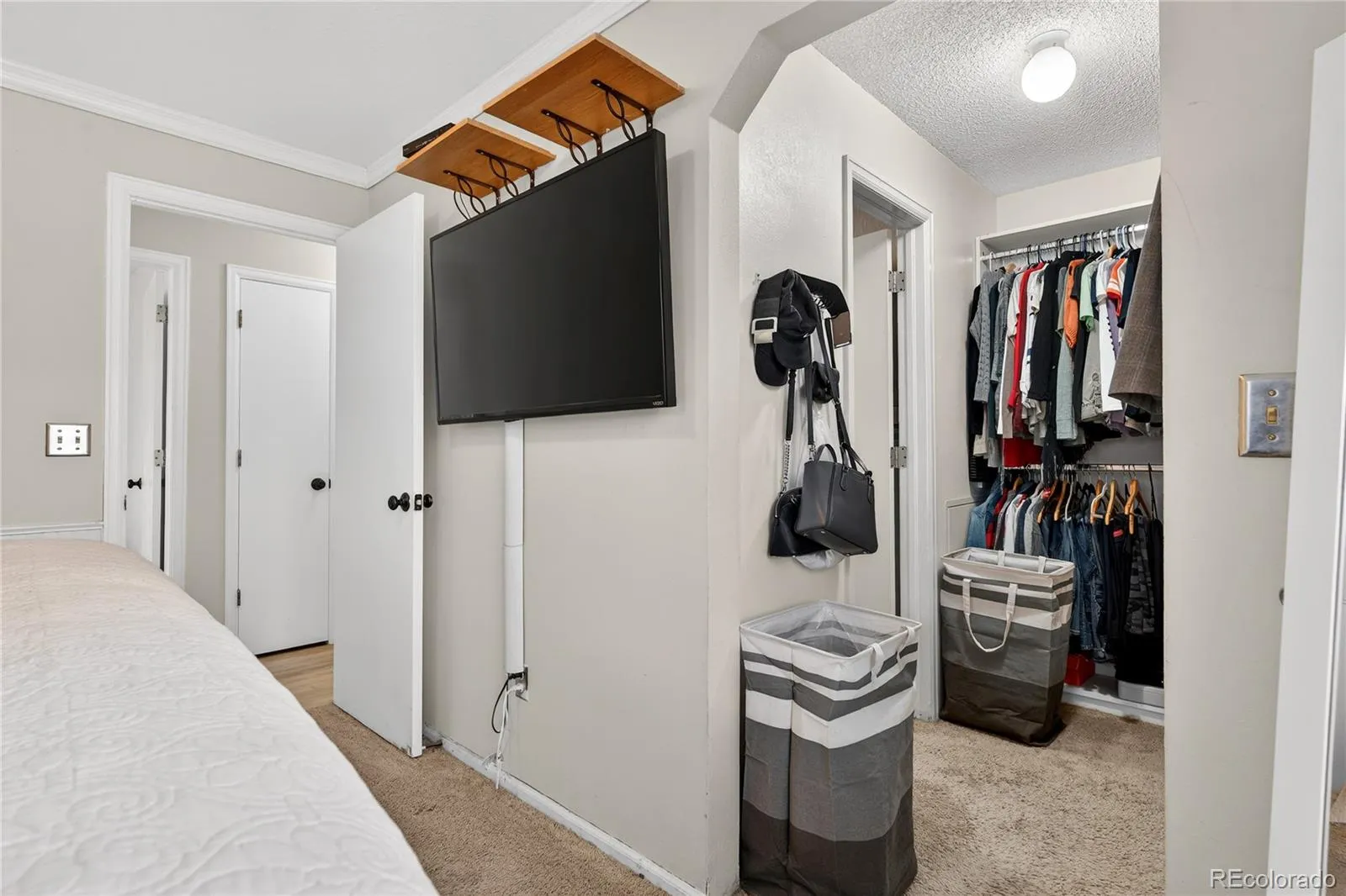 04102026152543 1600 14