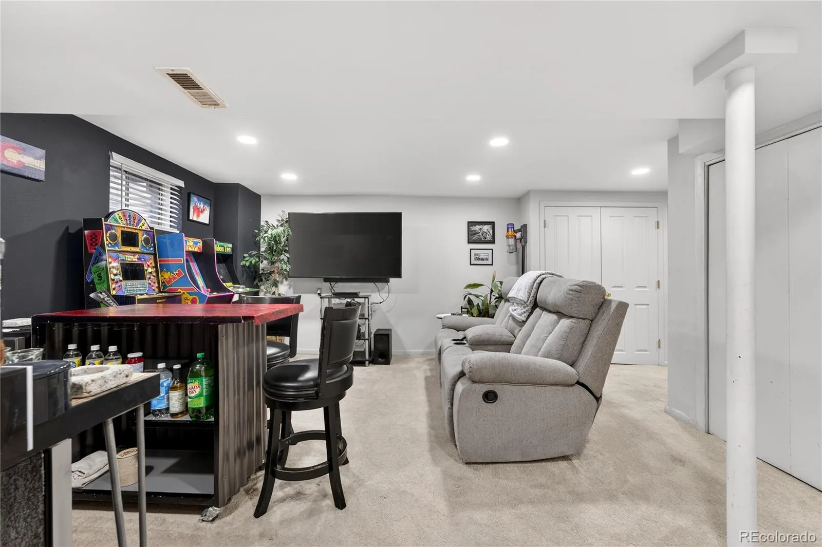 04102026152543 1600 22