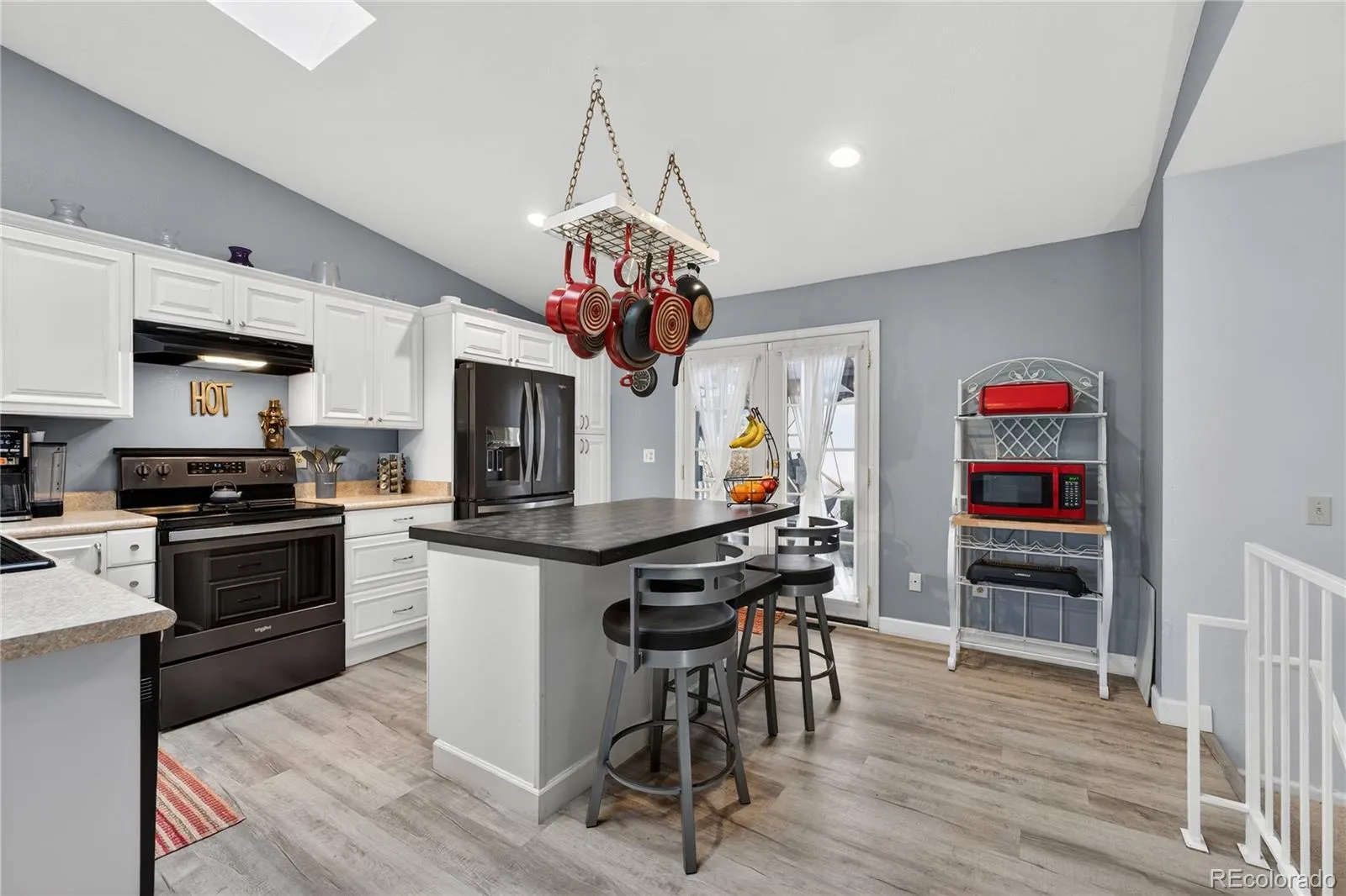 04102026152543 1600 6