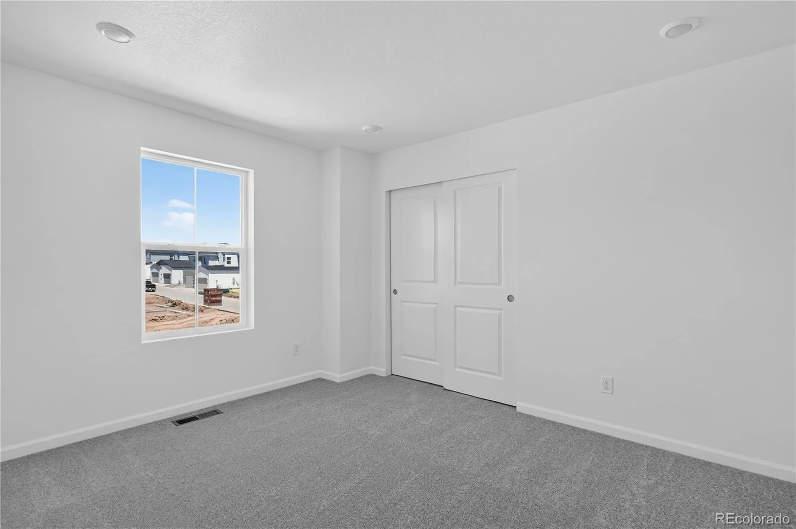 8722 Whiteclover Street Littleton CO 80125 | MLS #REC6684961 06242026234515 1600 16