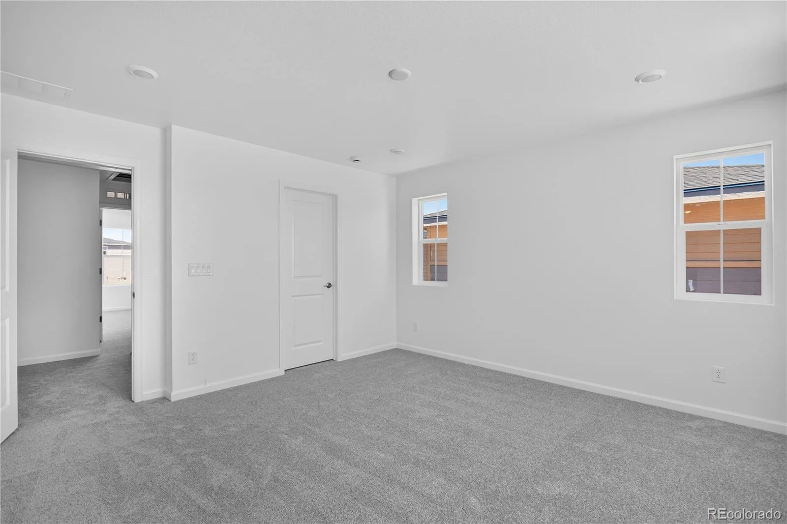 8722 Whiteclover Street Littleton CO 80125 | MLS #REC6684961 06242026234515 1600 21