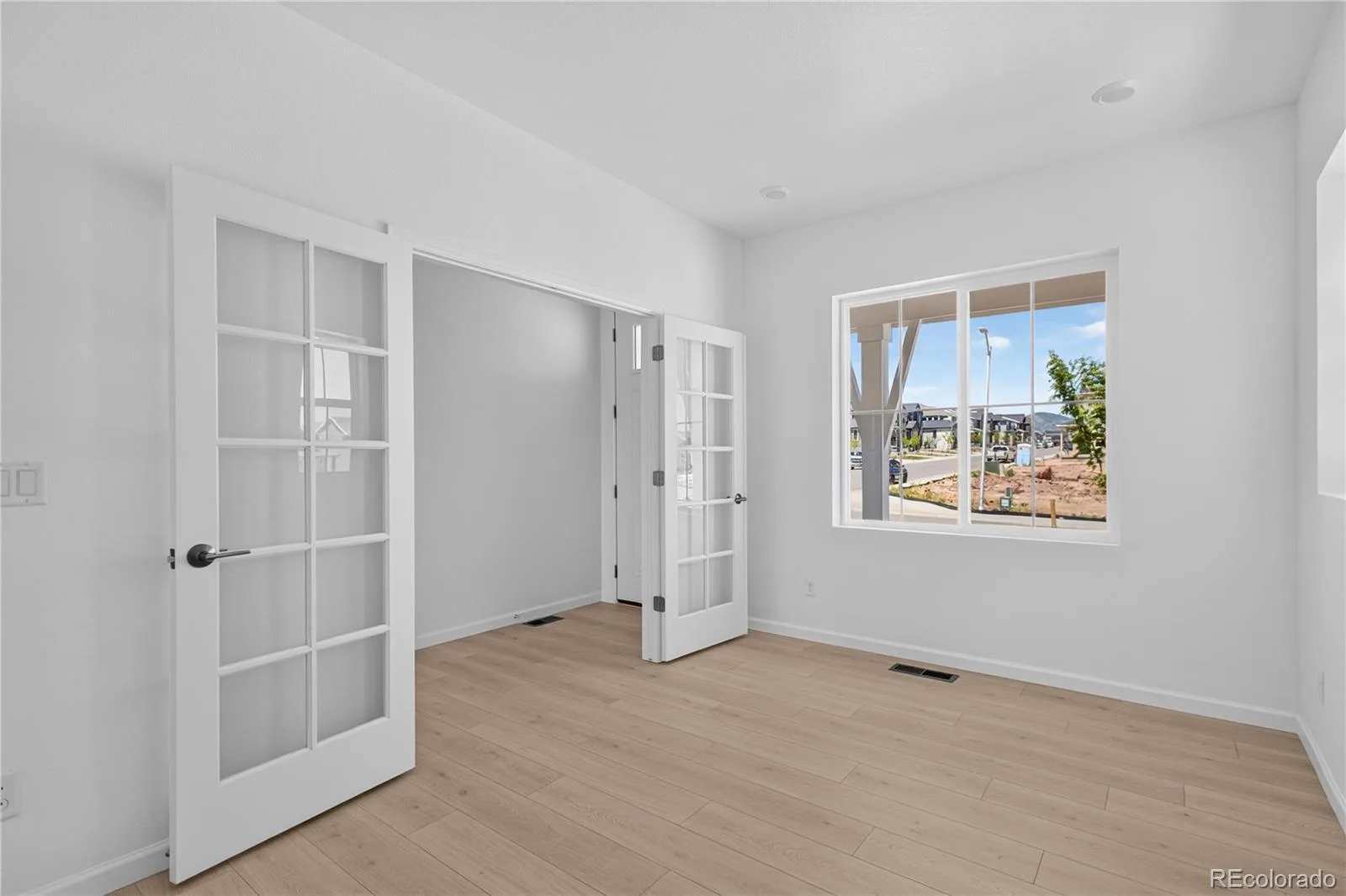 8722 Whiteclover Street Littleton CO 80125 | MLS #REC6684961 06242026234515 1600 4