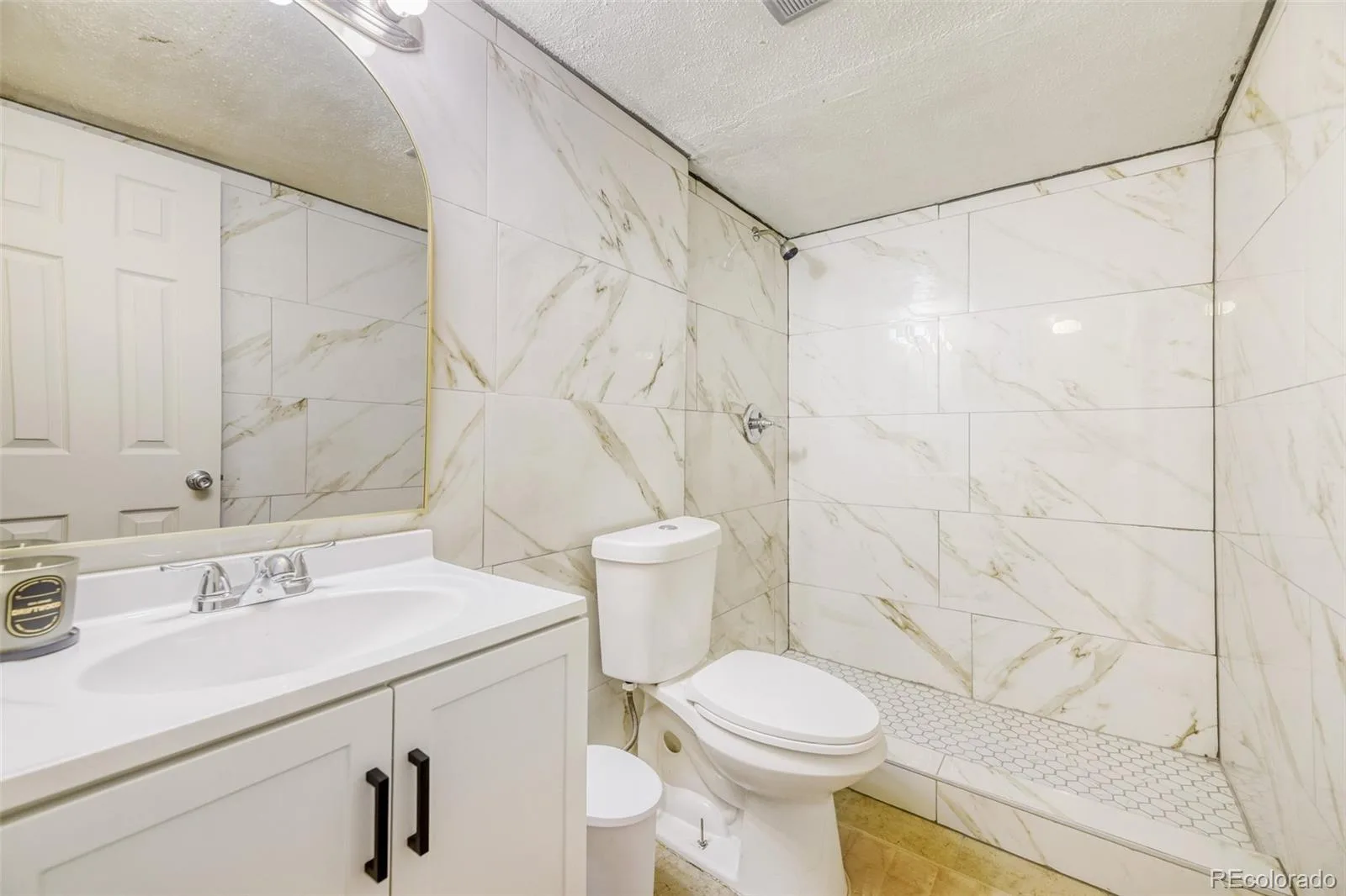4641 S Lowell Boulevard #B Denver CO 80236 | MLS #REC6686734 08172026231119 1600 8