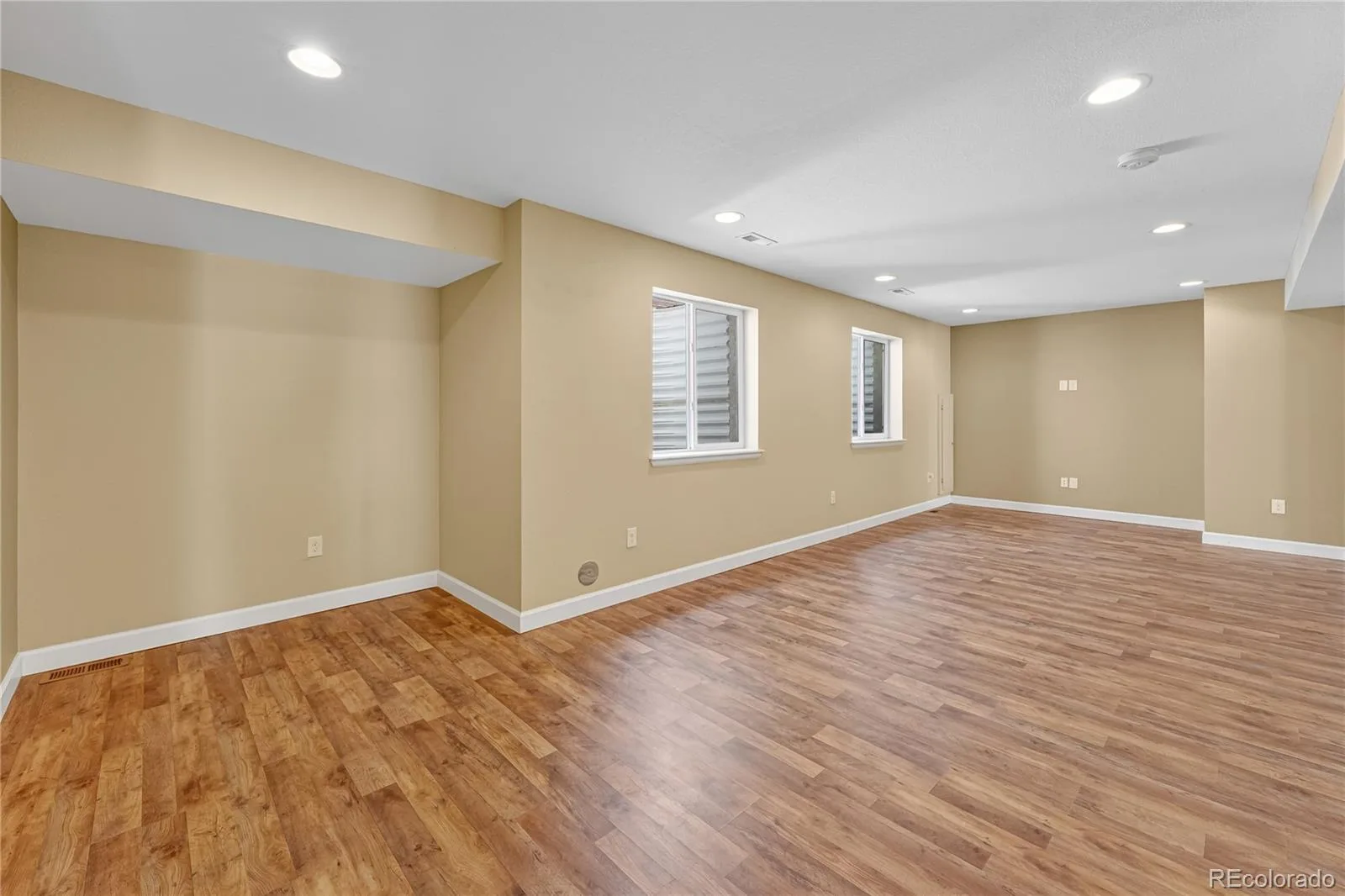 14241 Waterside Lane Broomfield CO 80023 MLS #REC6687294 06172026132027 1600 28