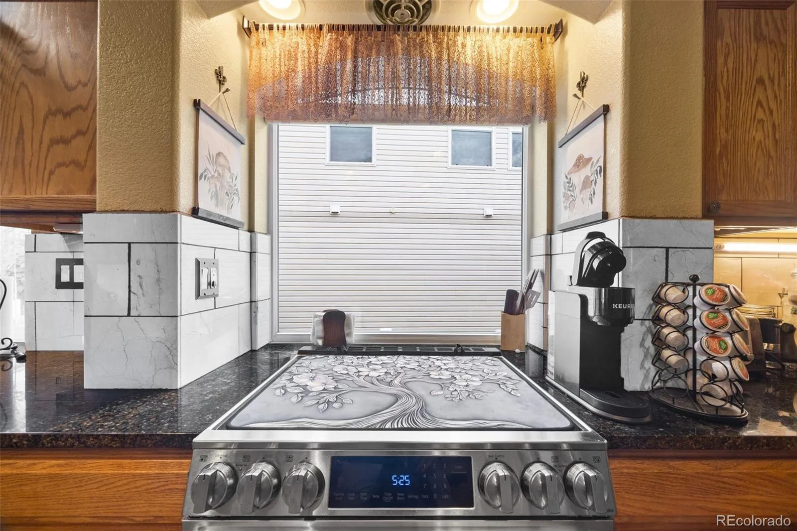 18944 Burlington Place Denver CO 80249 | MLS #REC6688545 09222026141110 1600 15