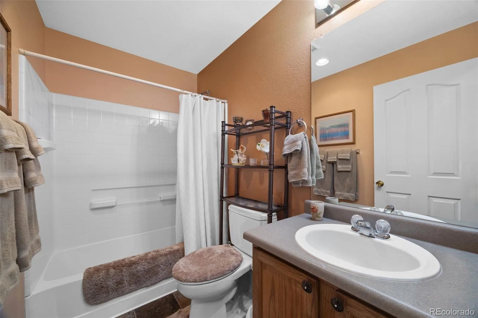 18944 Burlington Place Denver CO 80249 | MLS #REC6688545 09222026141110 1600 21