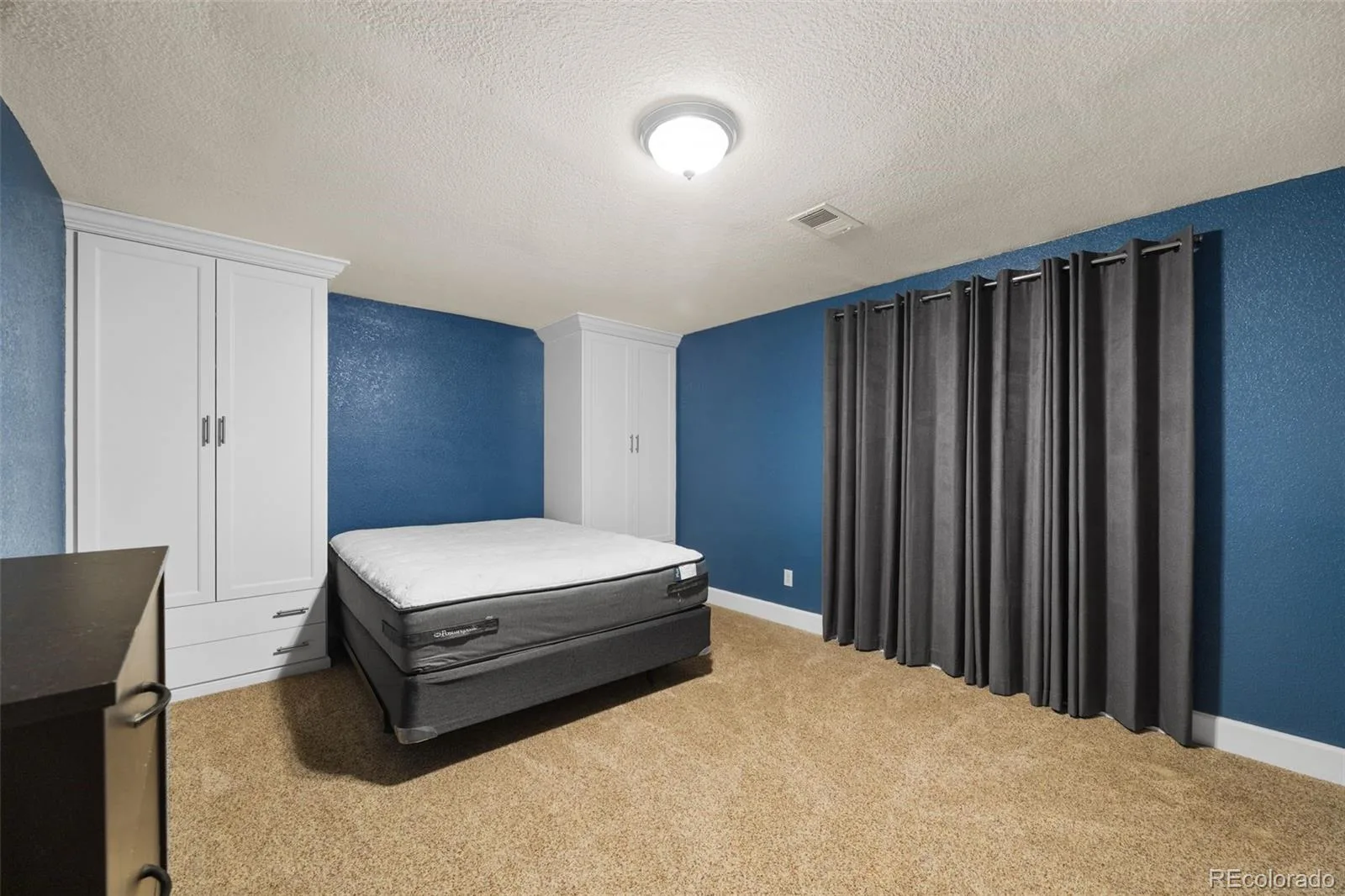 18944 Burlington Place Denver CO 80249 | MLS #REC6688545 09222026141110 1600 34