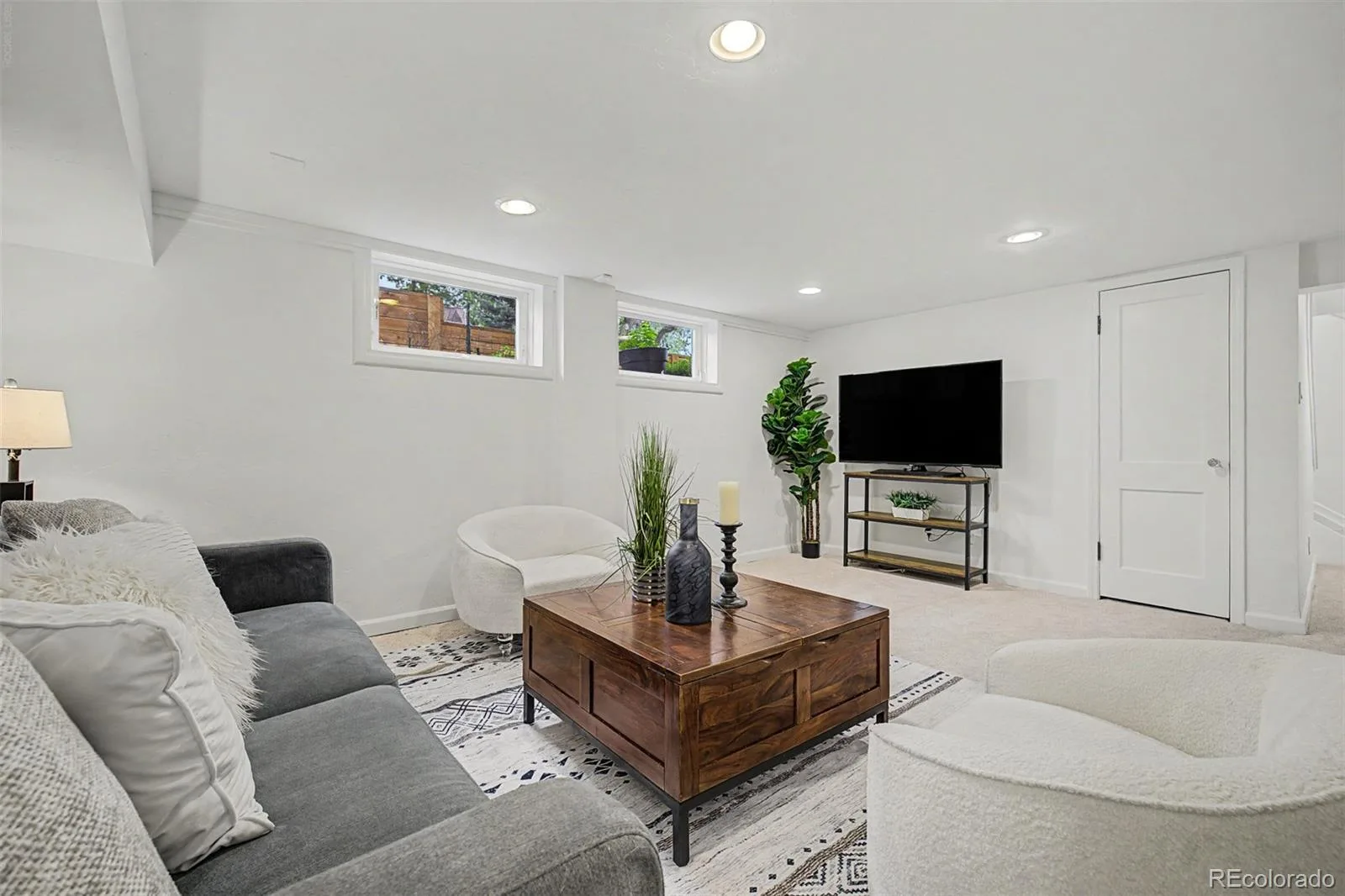 2494 S Cook Street Denver CO 80210 MLS #REC6689549 07032026005553 1600 27