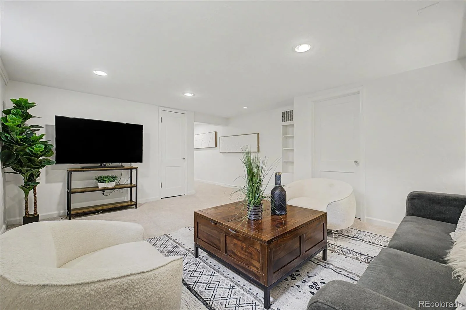 2494 S Cook Street Denver CO 80210 MLS #REC6689549 07032026005553 1600 28