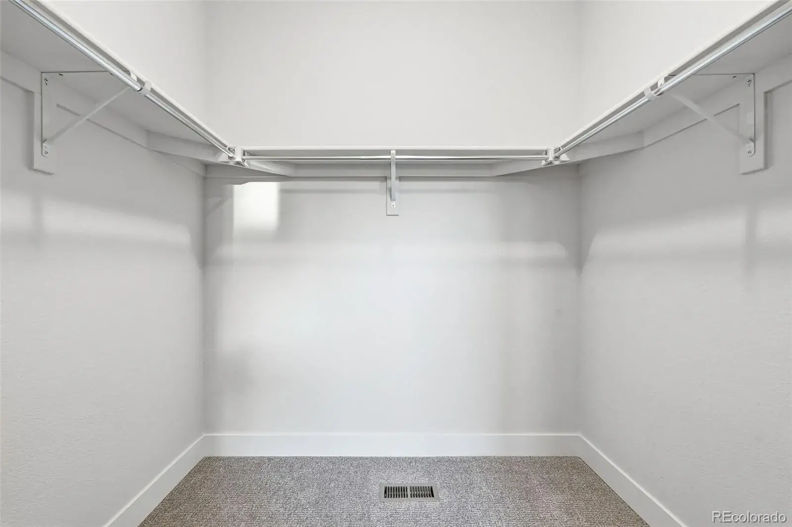 02182026204313 1600 32