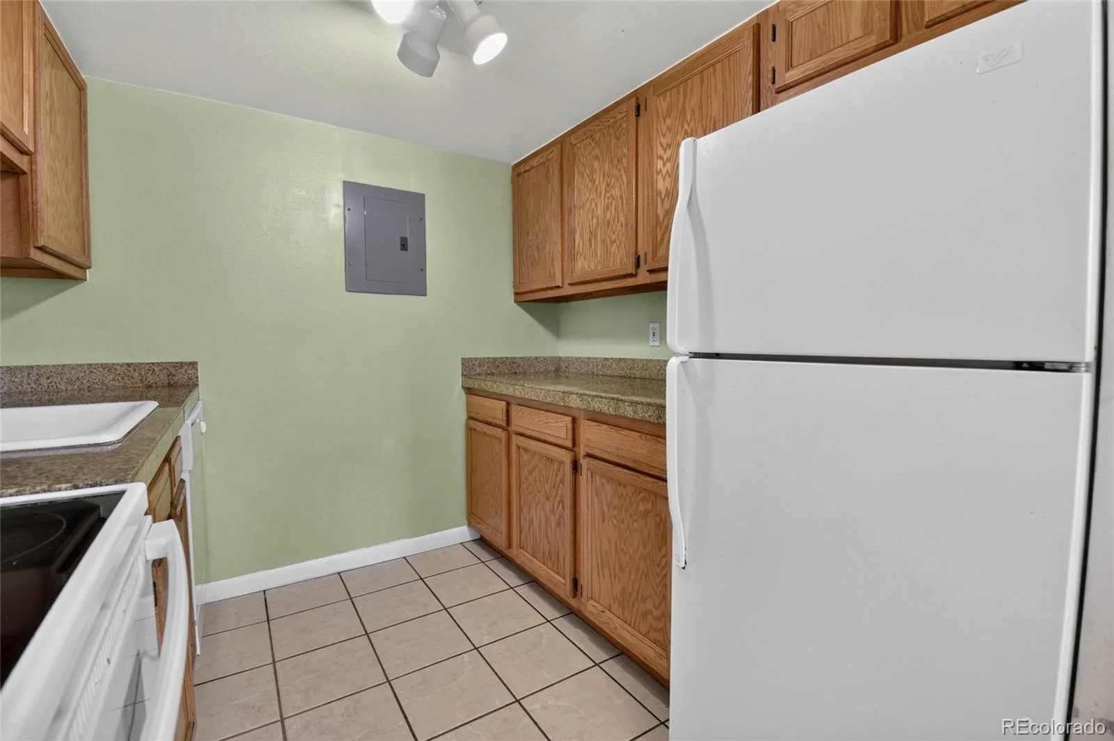3309 S Monaco Street Parkway #A Denver CO 80222 | MLS #REC6690334 09252026010957 1600 9