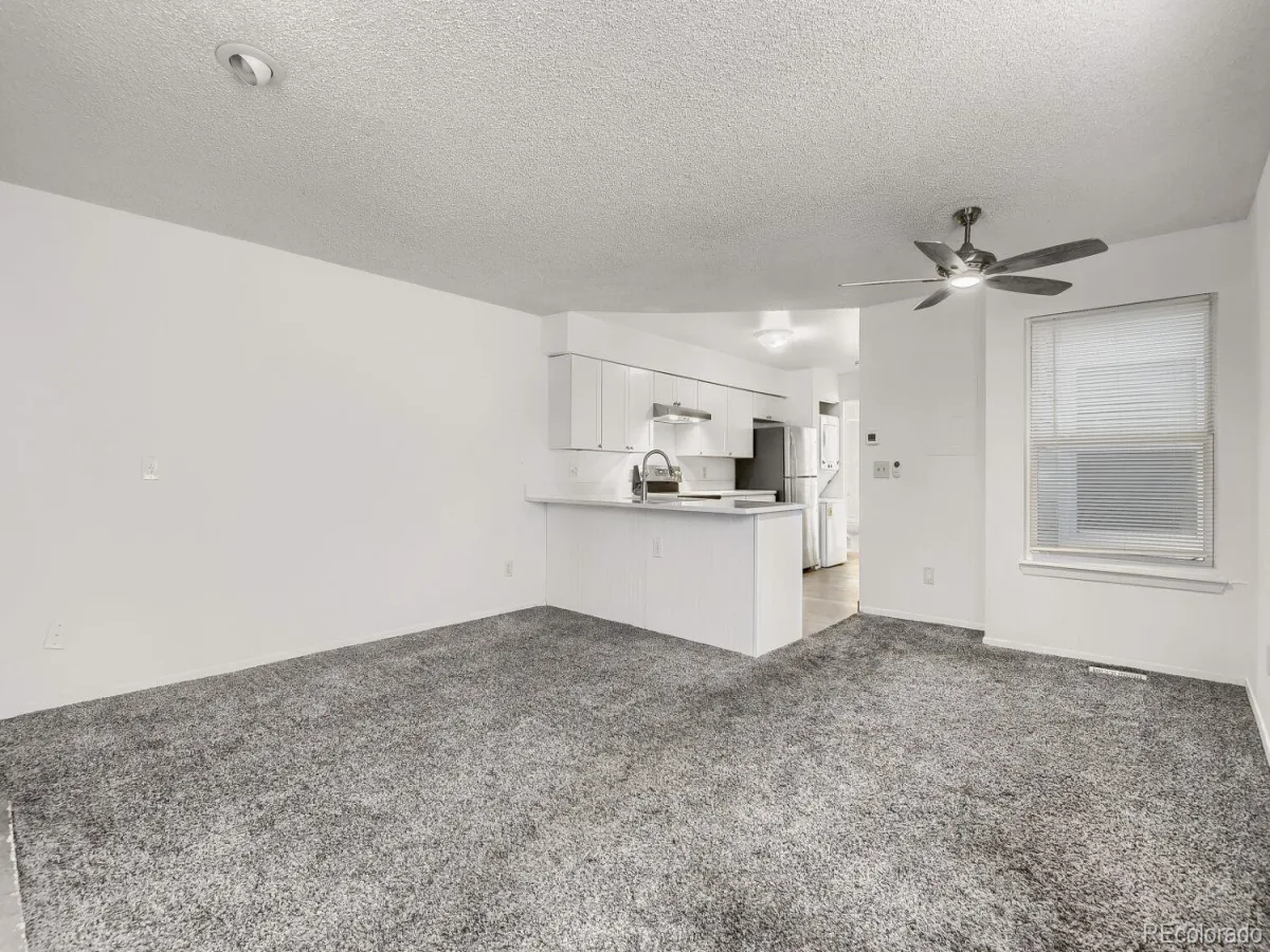922 S Dearborn Way #5 Aurora CO 80012 | MLS #REC6690772 08132026212731 1200 14