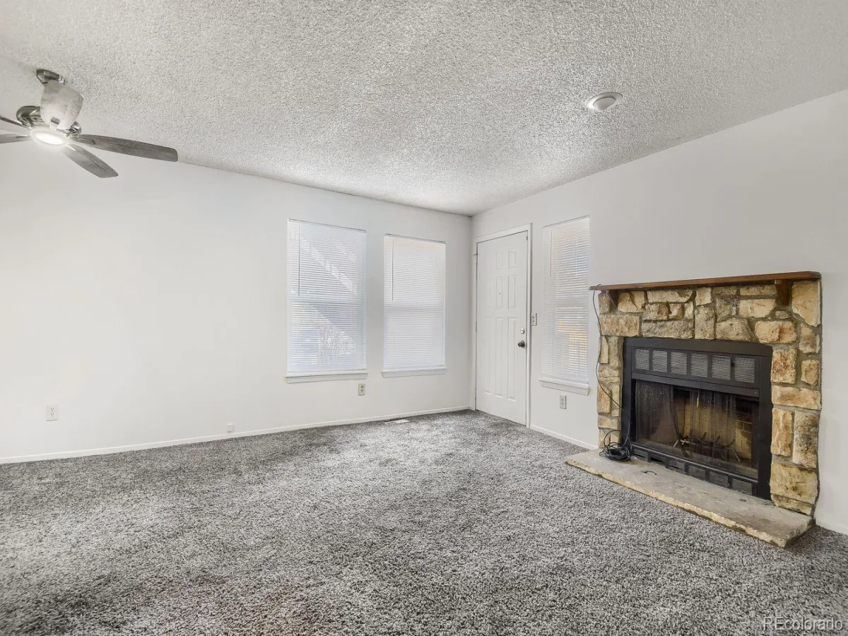 922 S Dearborn Way #5 Aurora CO 80012 | MLS #REC6690772 08132026212731 1200 16