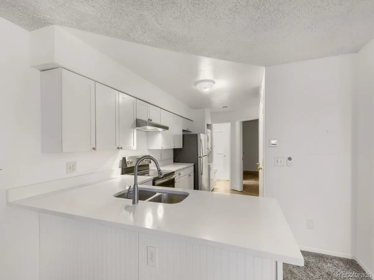 922 S Dearborn Way #5 Aurora CO 80012 | MLS #REC6690772 08132026212731 1200 17