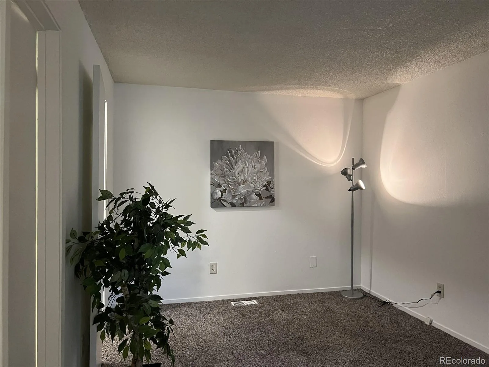 922 S Dearborn Way #5 Aurora CO 80012 | MLS #REC6690772 08132026212731 1600 12