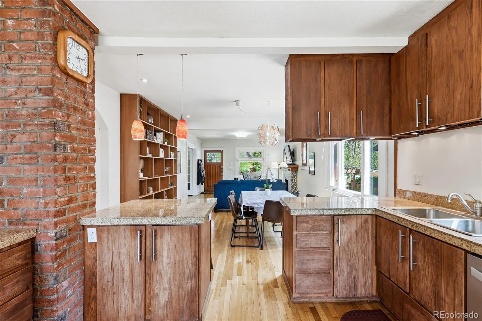 04222026230741 1600 14