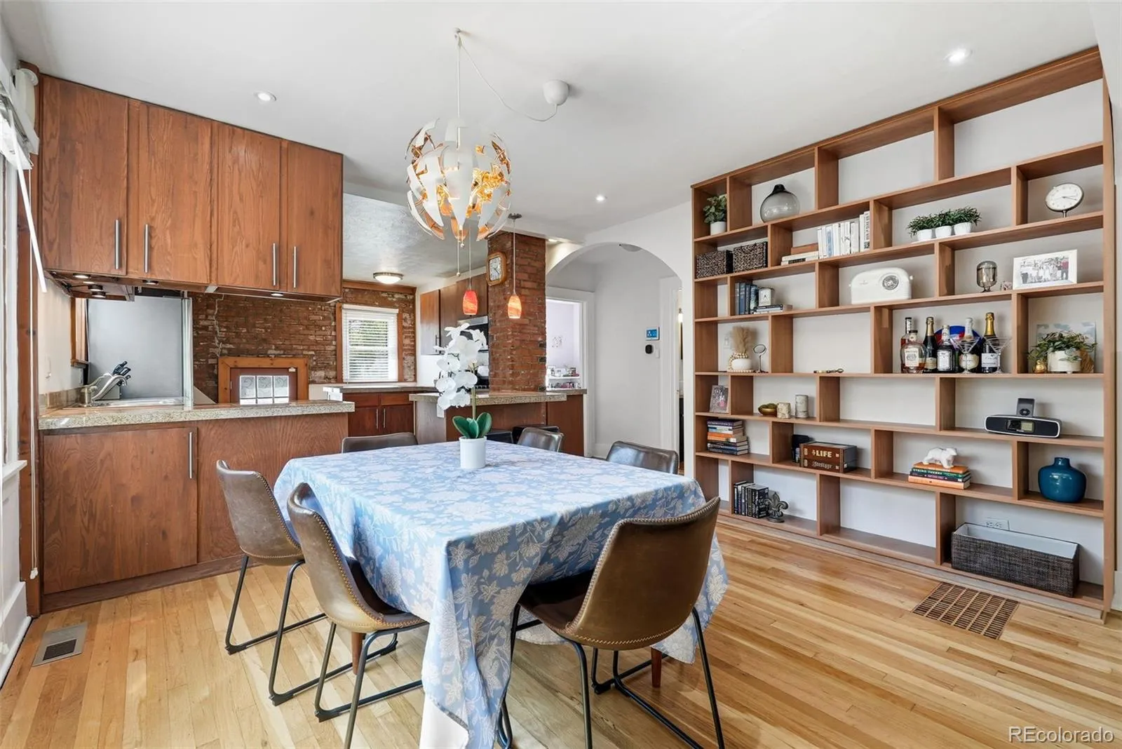 04222026230741 1600 7