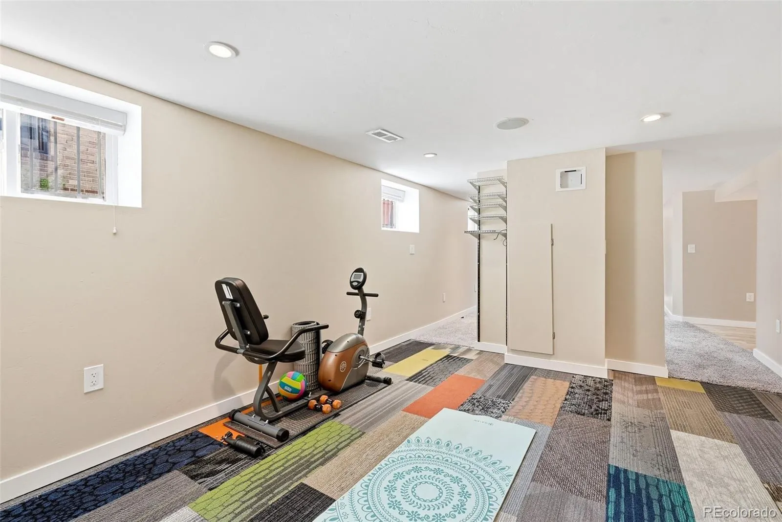2391 Holly Street Denver CO 80207 MLS #REC6692848 05012026061648 1600 22