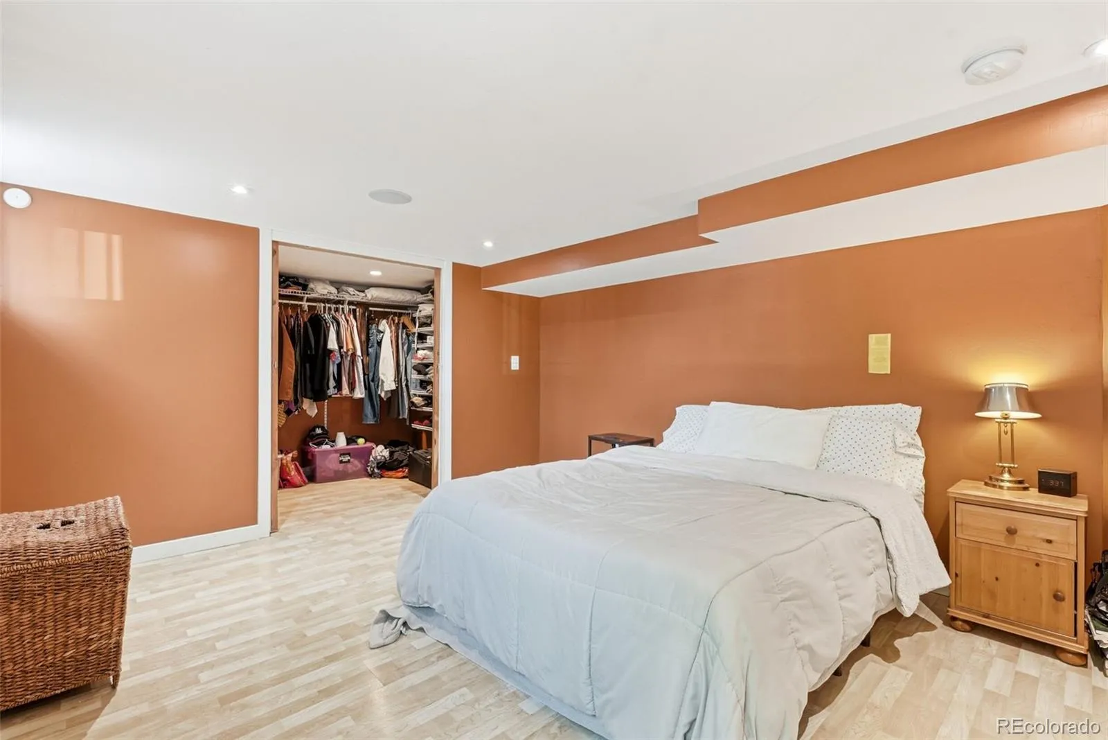 2391 Holly Street Denver CO 80207 MLS #REC6692848 05012026061648 1600 23