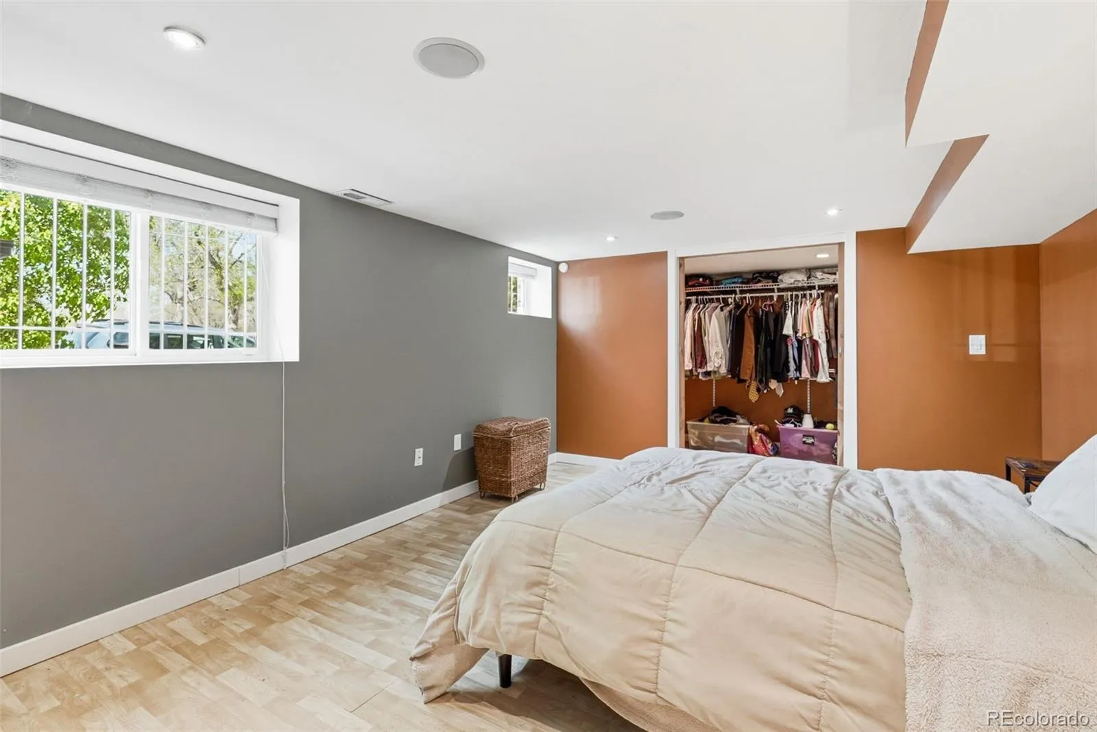 2391 Holly Street Denver CO 80207 MLS #REC6692848 05012026061648 1600 24
