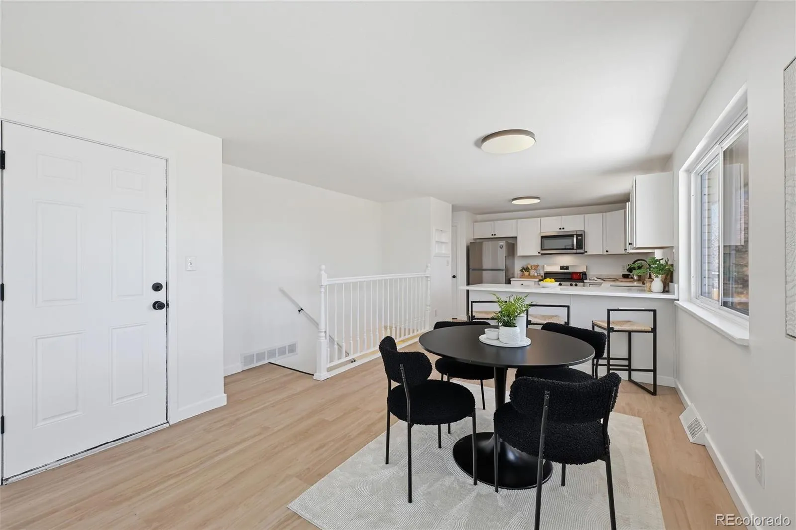 04042026170515 1600 16