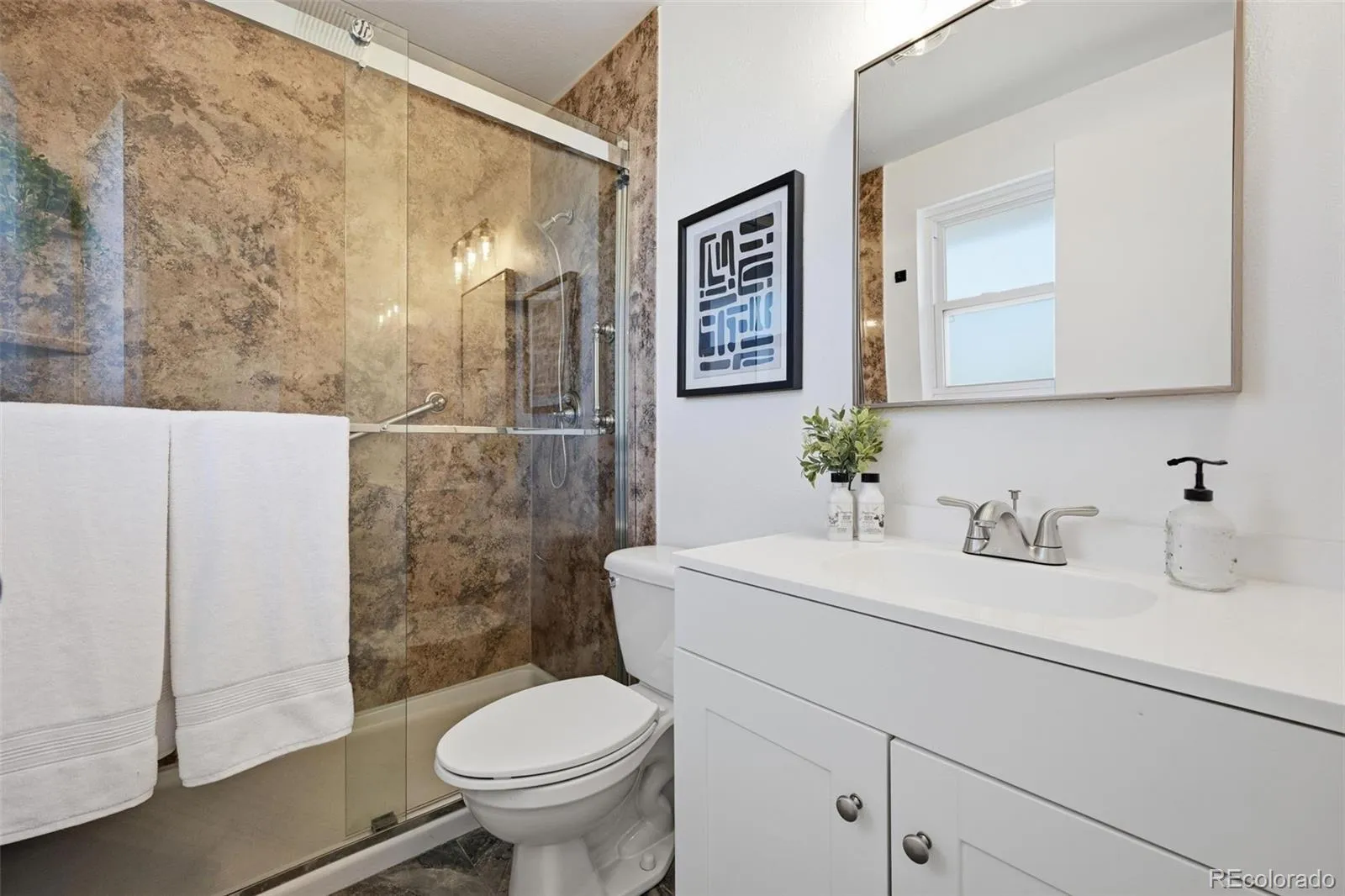 04042026170515 1600 23