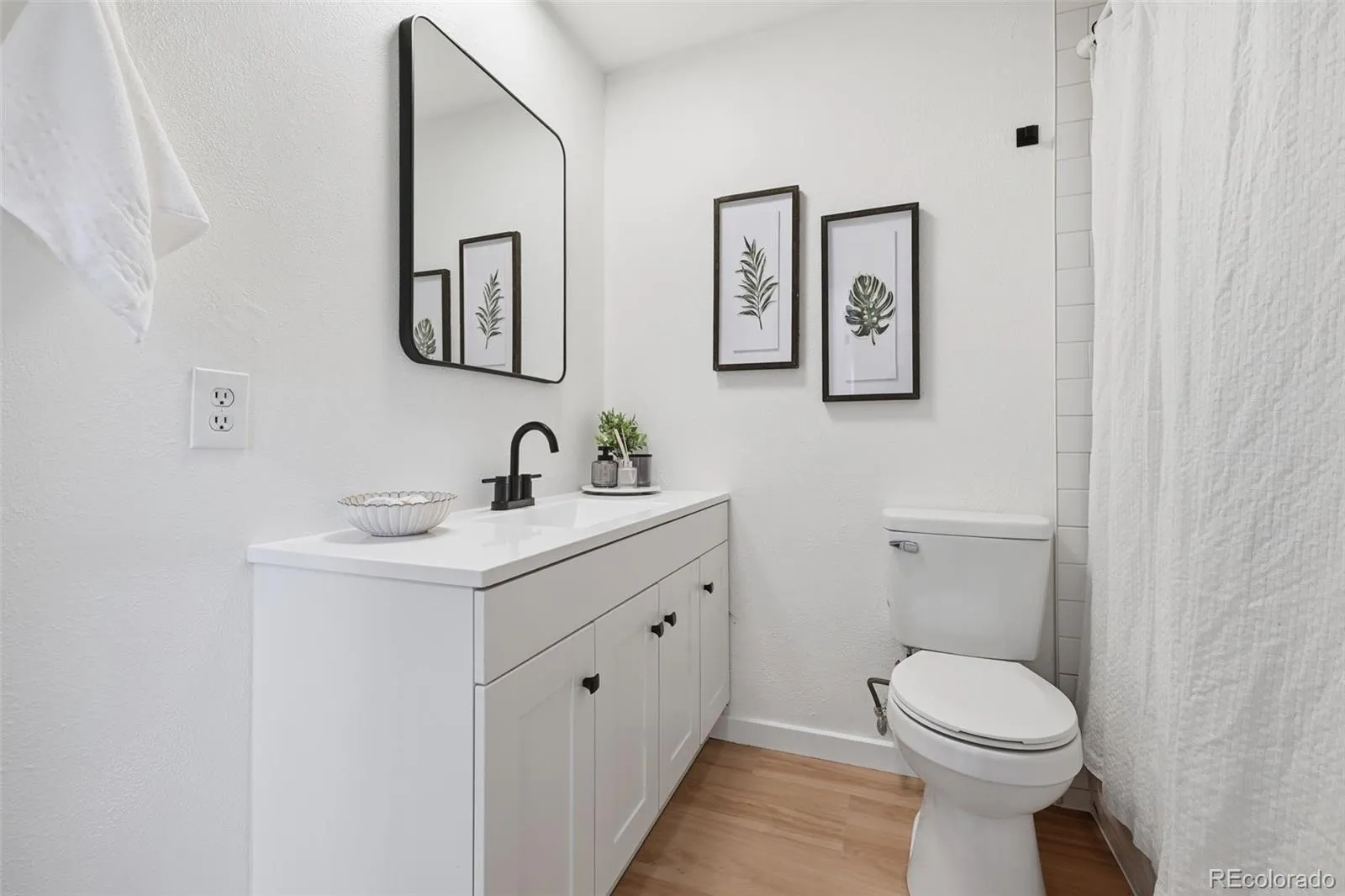 04042026170515 1600 28