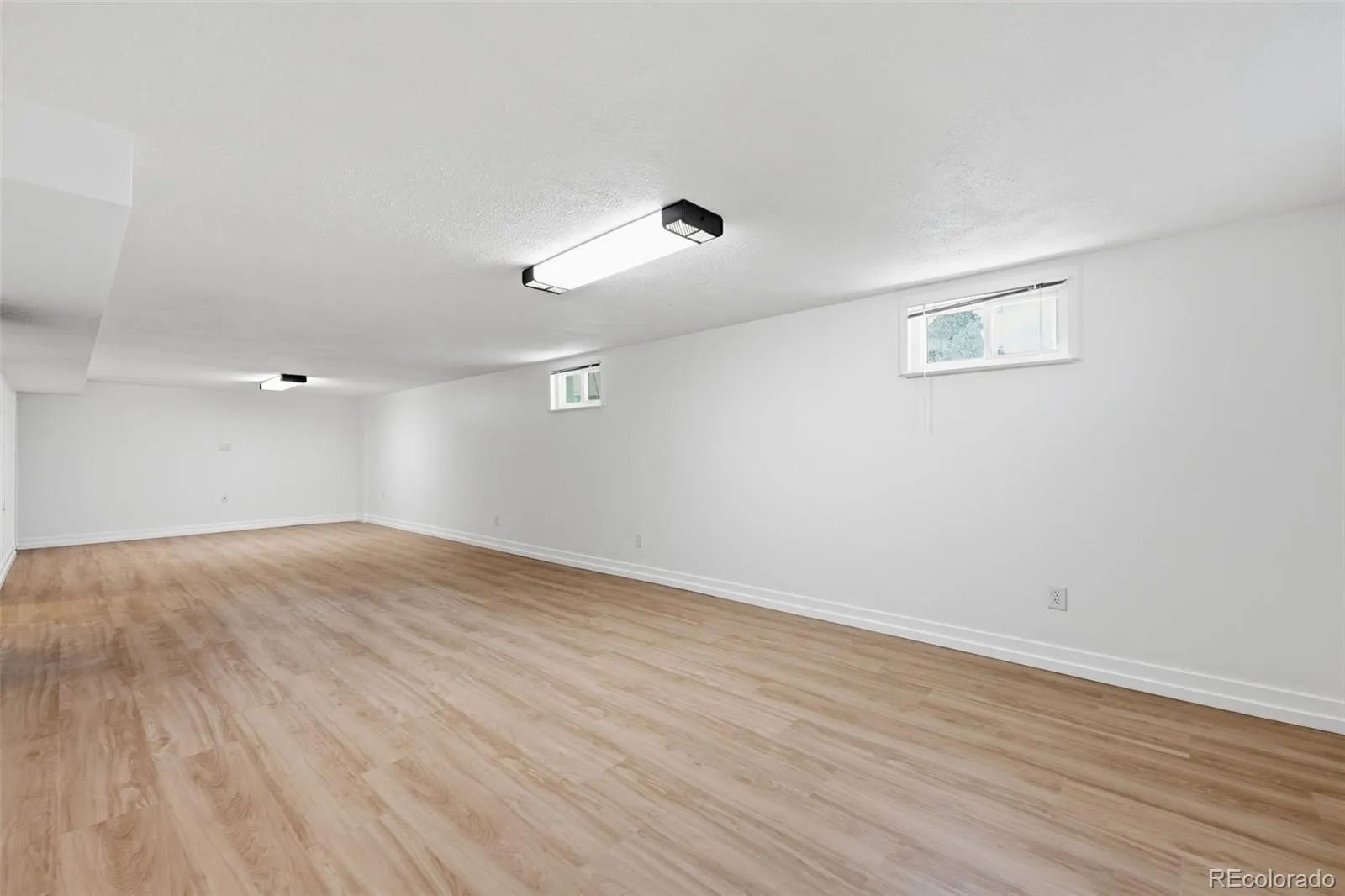 04042026170515 1600 30