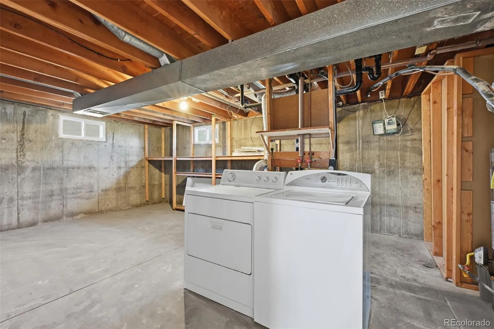 04042026170515 1600 35