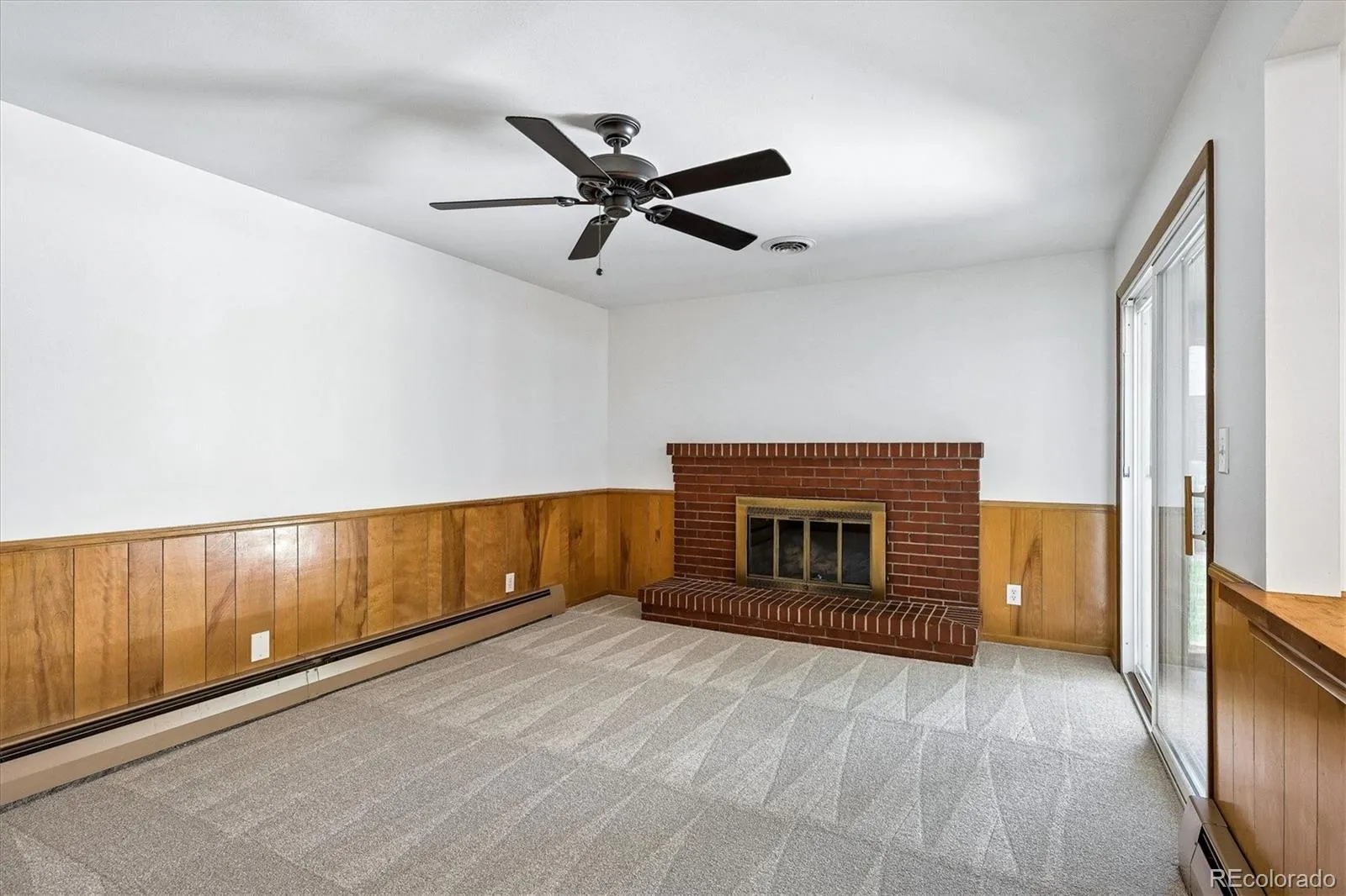 385 Oakland Street Aurora CO 80010 MLS #REC6695107 05132026210305 1600 24