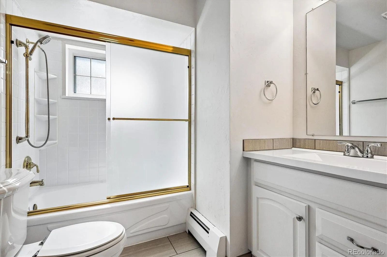 385 Oakland Street Aurora CO 80010 MLS #REC6695107 05132026210305 1600 32