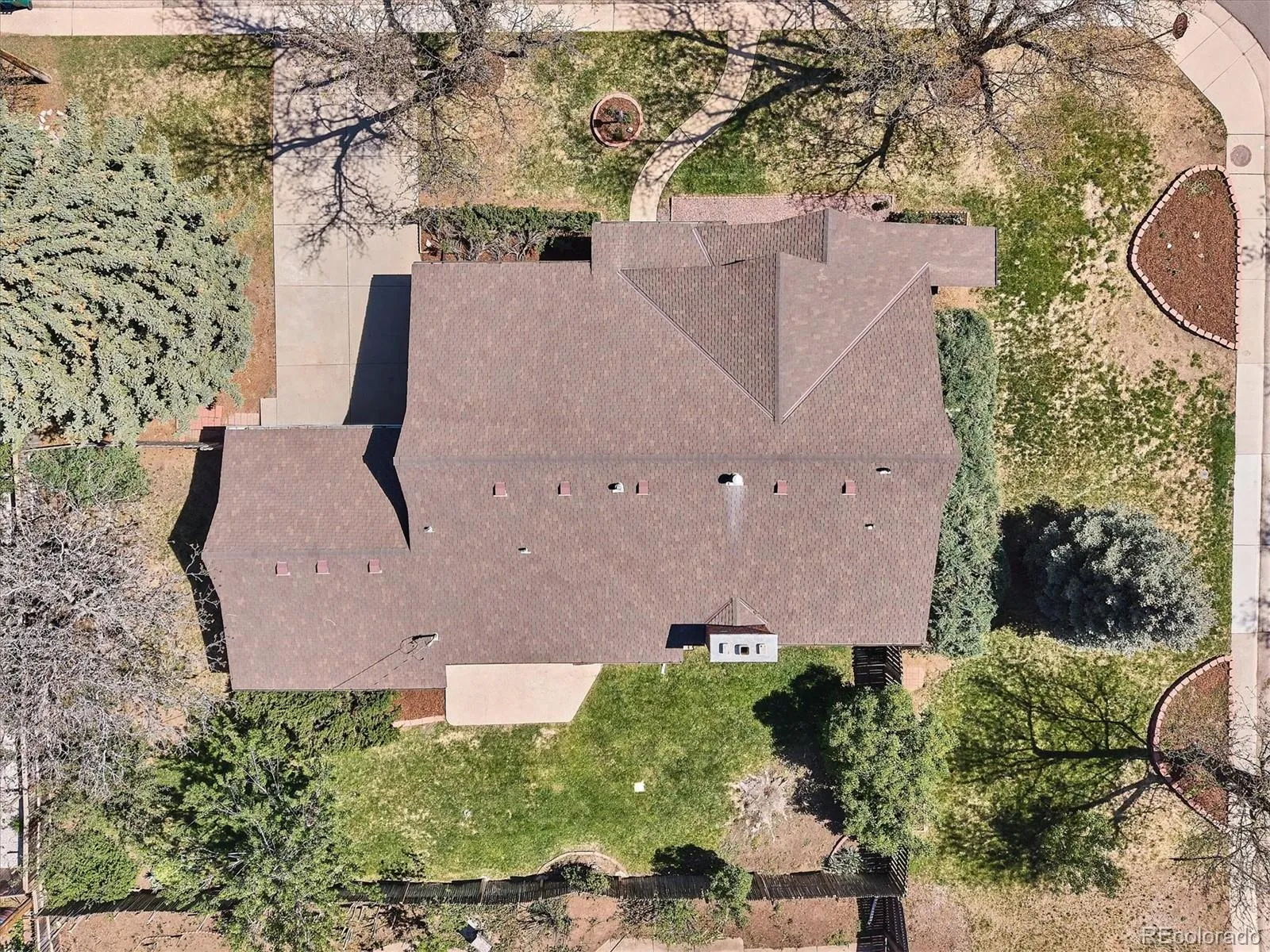 385 Oakland Street Aurora CO 80010 MLS #REC6695107 05132026210305 1600 46