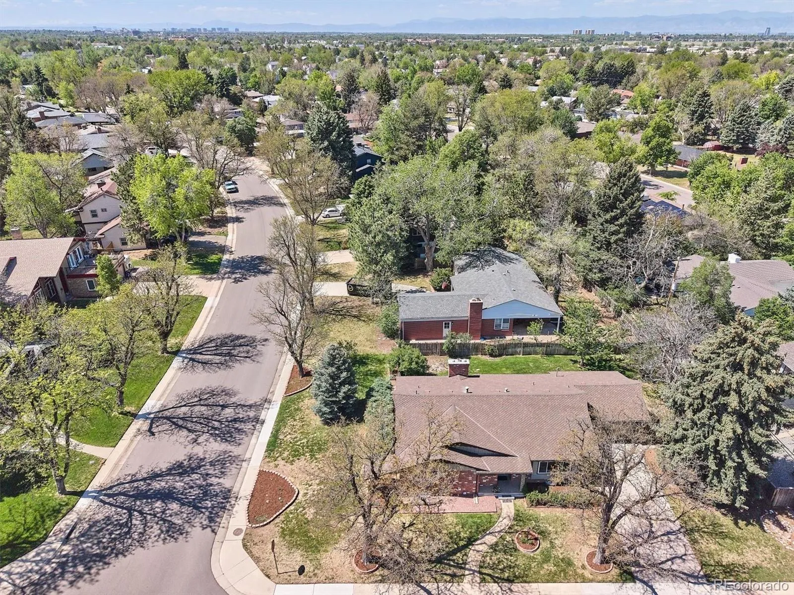 385 Oakland Street Aurora CO 80010 MLS #REC6695107 05132026210305 1600 47