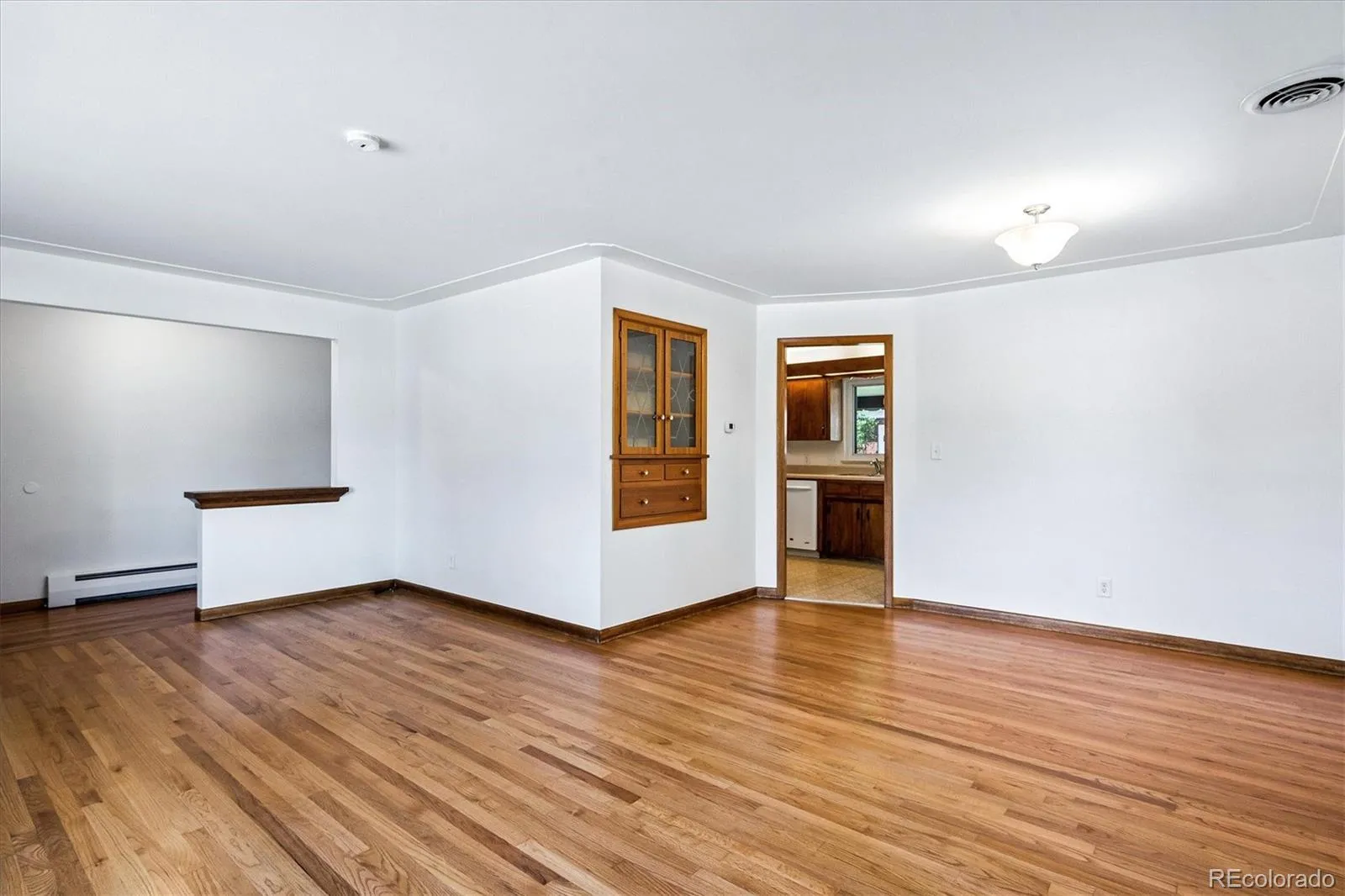 385 Oakland Street Aurora CO 80010 MLS #REC6695107 05132026210305 1600 7