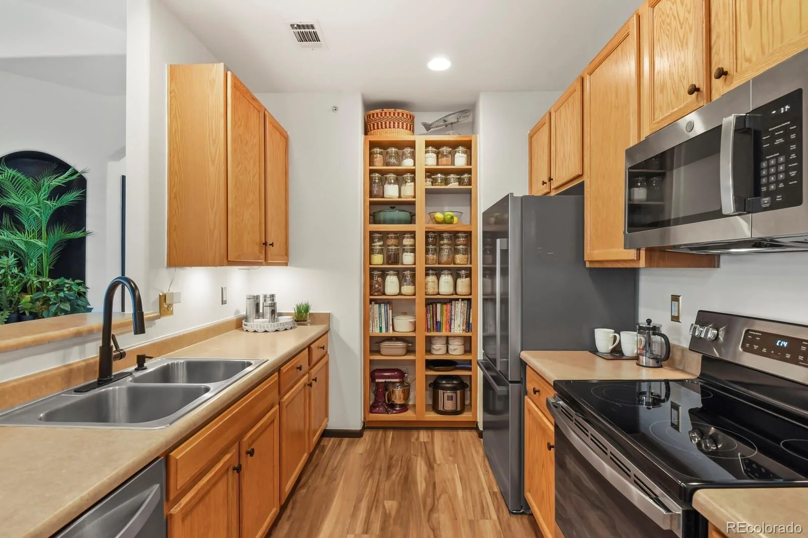 1561 Olympia Circle #305 #1561 Castle Rock CO 80104 | MLS #REC6696015 08232026203647 1600 5