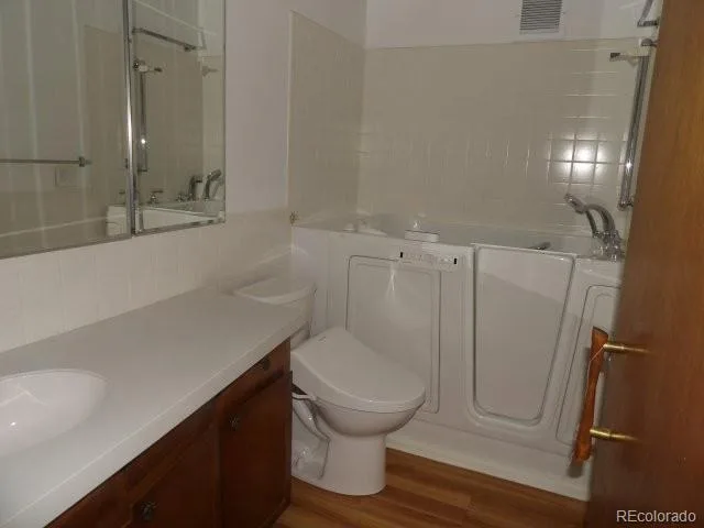 585 S Alton Way #10C Denver CO 80247 MLS #REC6696205 06032026145348 640 17
