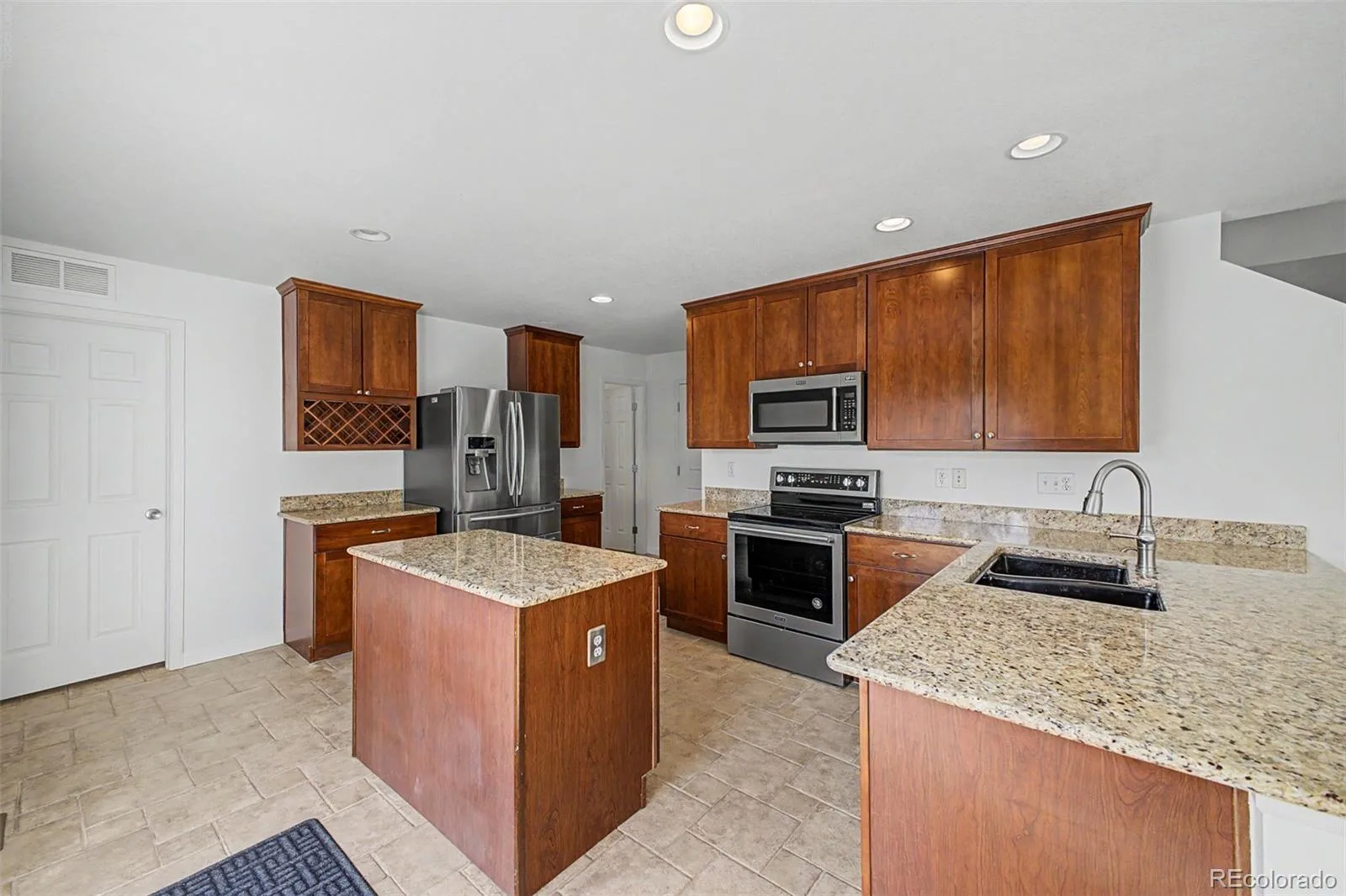 3505 Dinosaur Street Castle Rock CO 80109 | MLS #REC6696819 08292026164749 1600 7