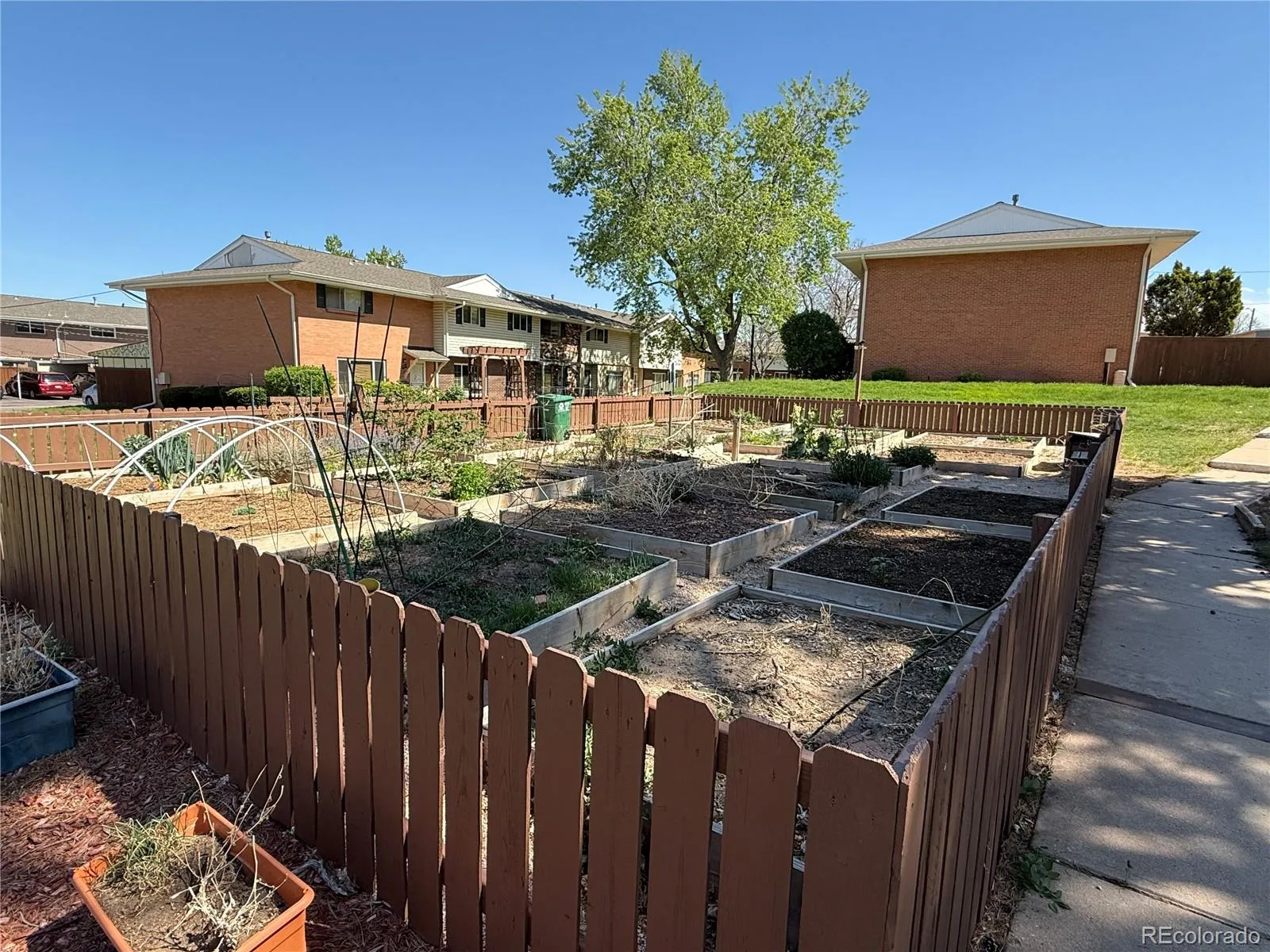 9018 E Mansfield Avenue Denver CO 80237 MLS #REC6697887 05232026095301 1600 26