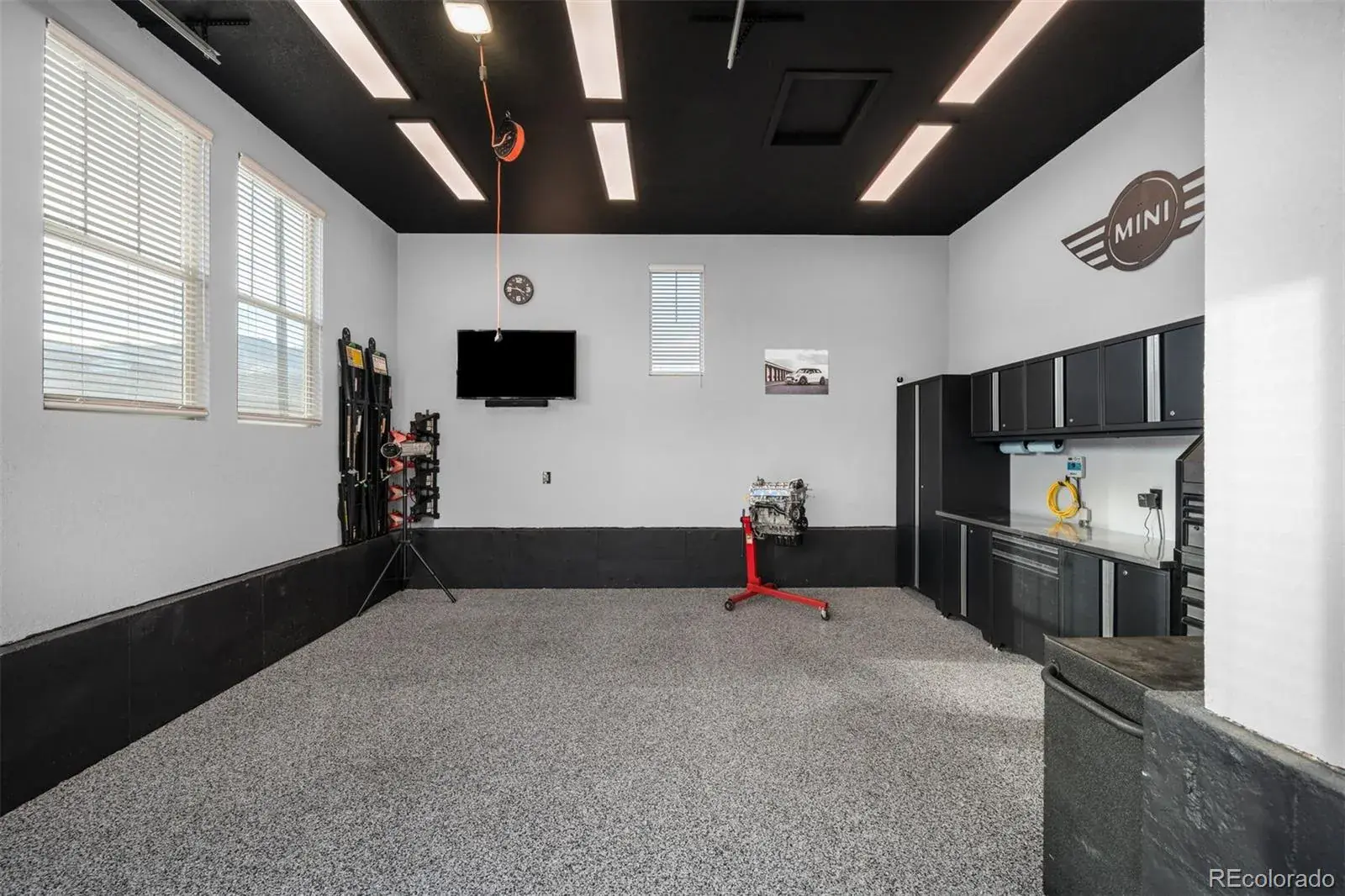 03042026221628 1600 45