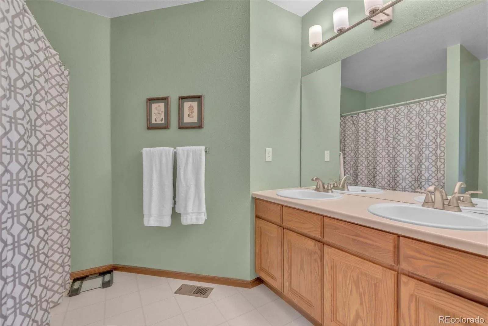 1598 Ridgeview Drive Louisville CO 80027 | MLS #REC6700350 07012026222706 1600 29