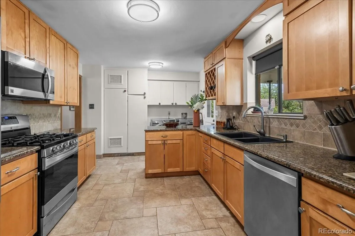 40 Skyline Drive Wheat Ridge CO 80215 MLS #REC6701807 05132026011141 1200 12